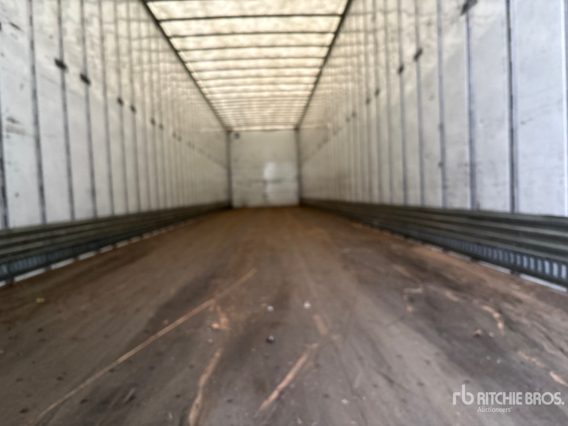 2021 Vanguard 53 ft x 102 in T/A