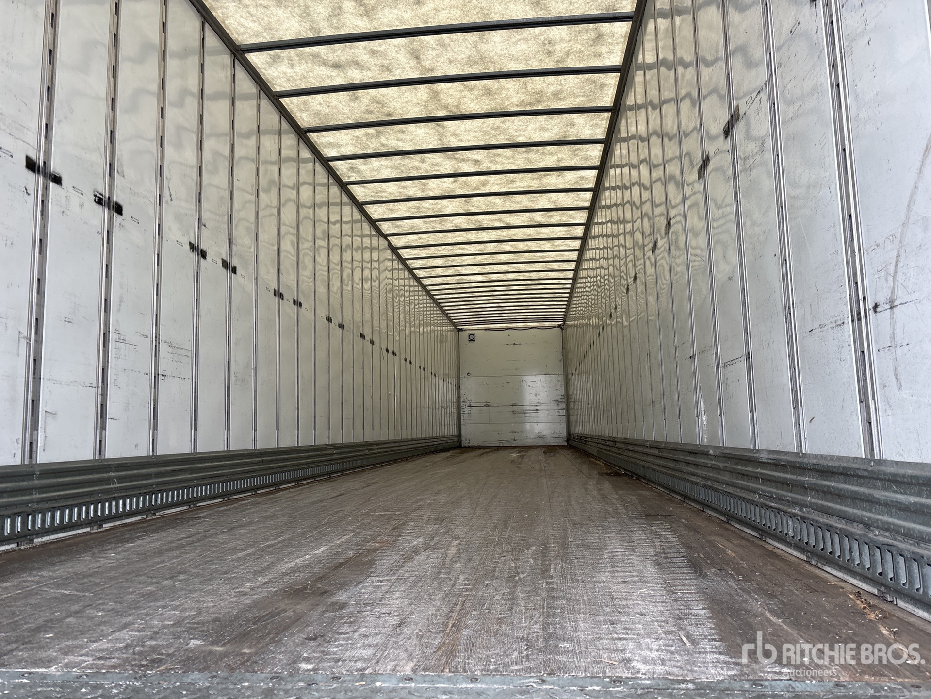 2021 Vanguard 53 ft x 102 in T/A