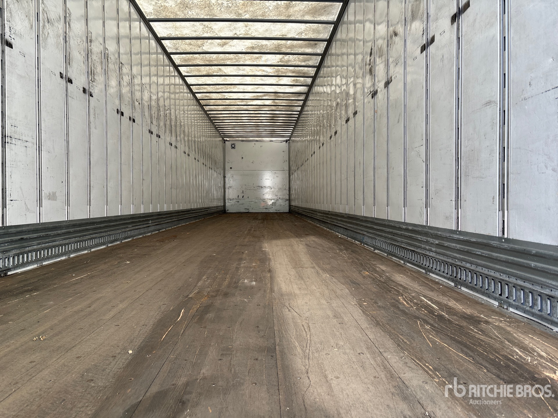 2023 Vanguard 53 ft x 102 in T/A