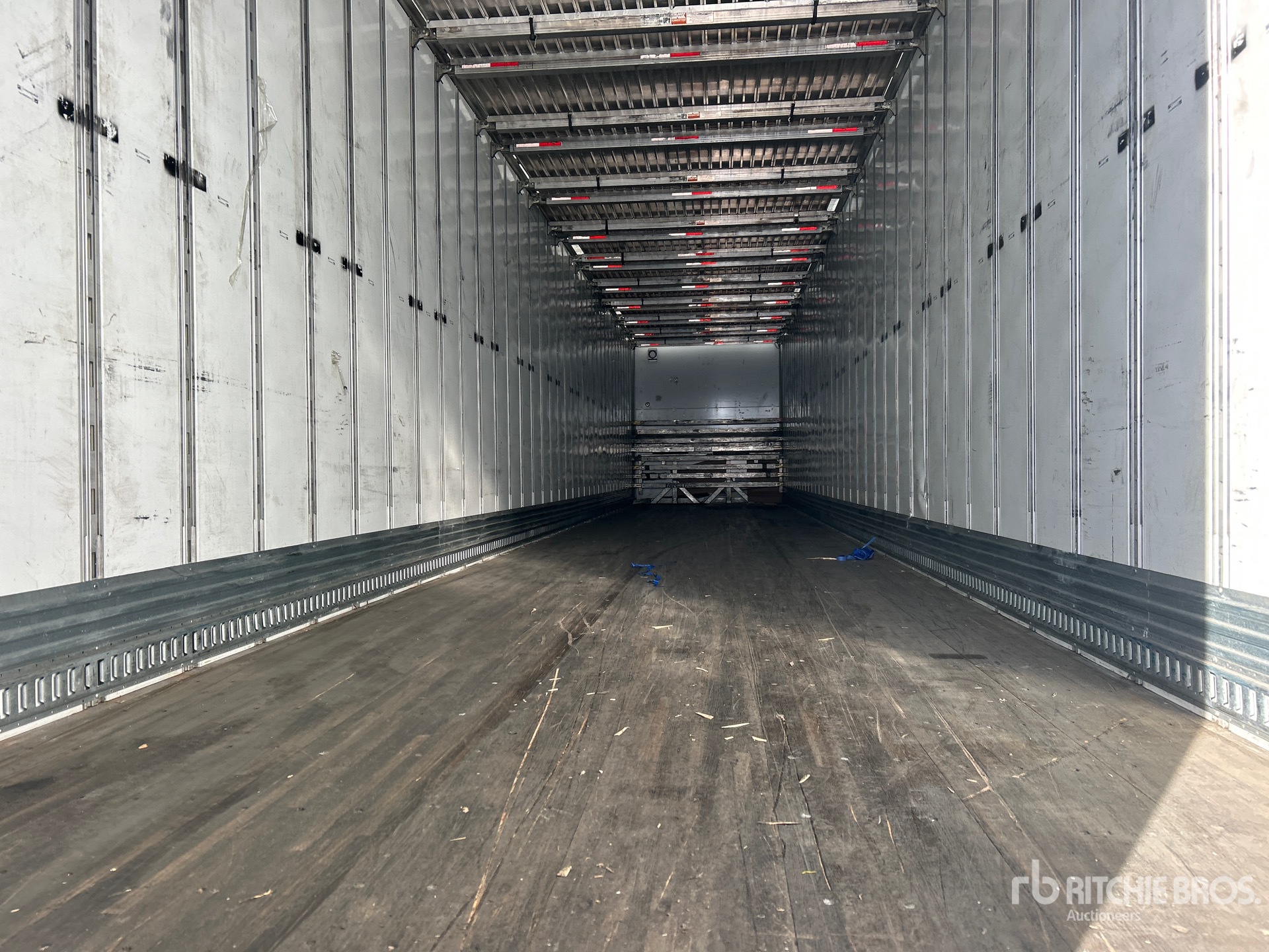 2023 Vanguard 53 ft x 102 in T/A