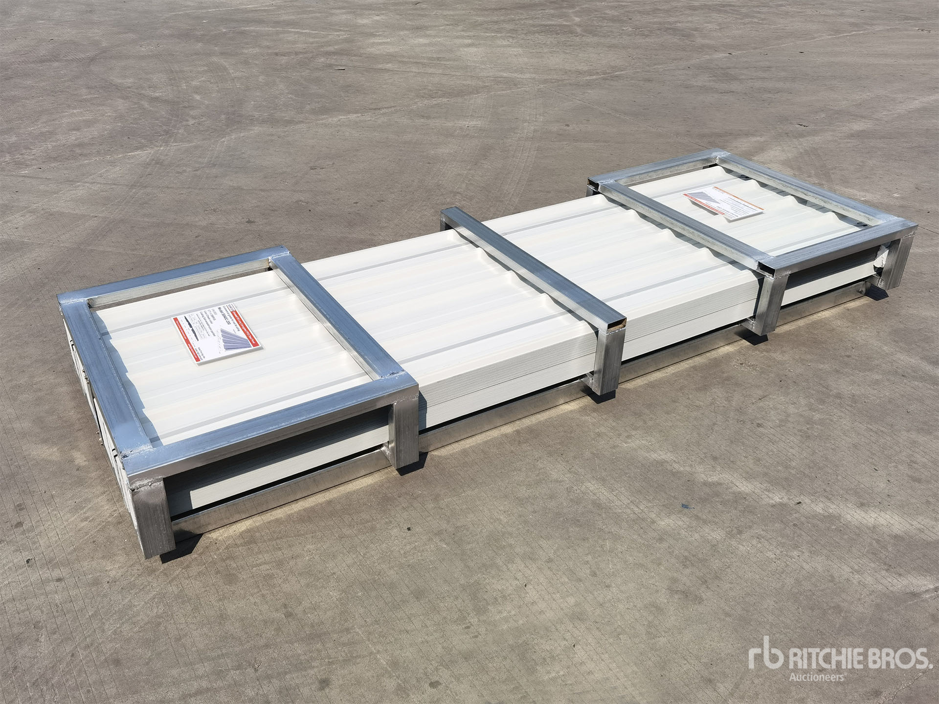 Aspect général with Image, coin avant gauche