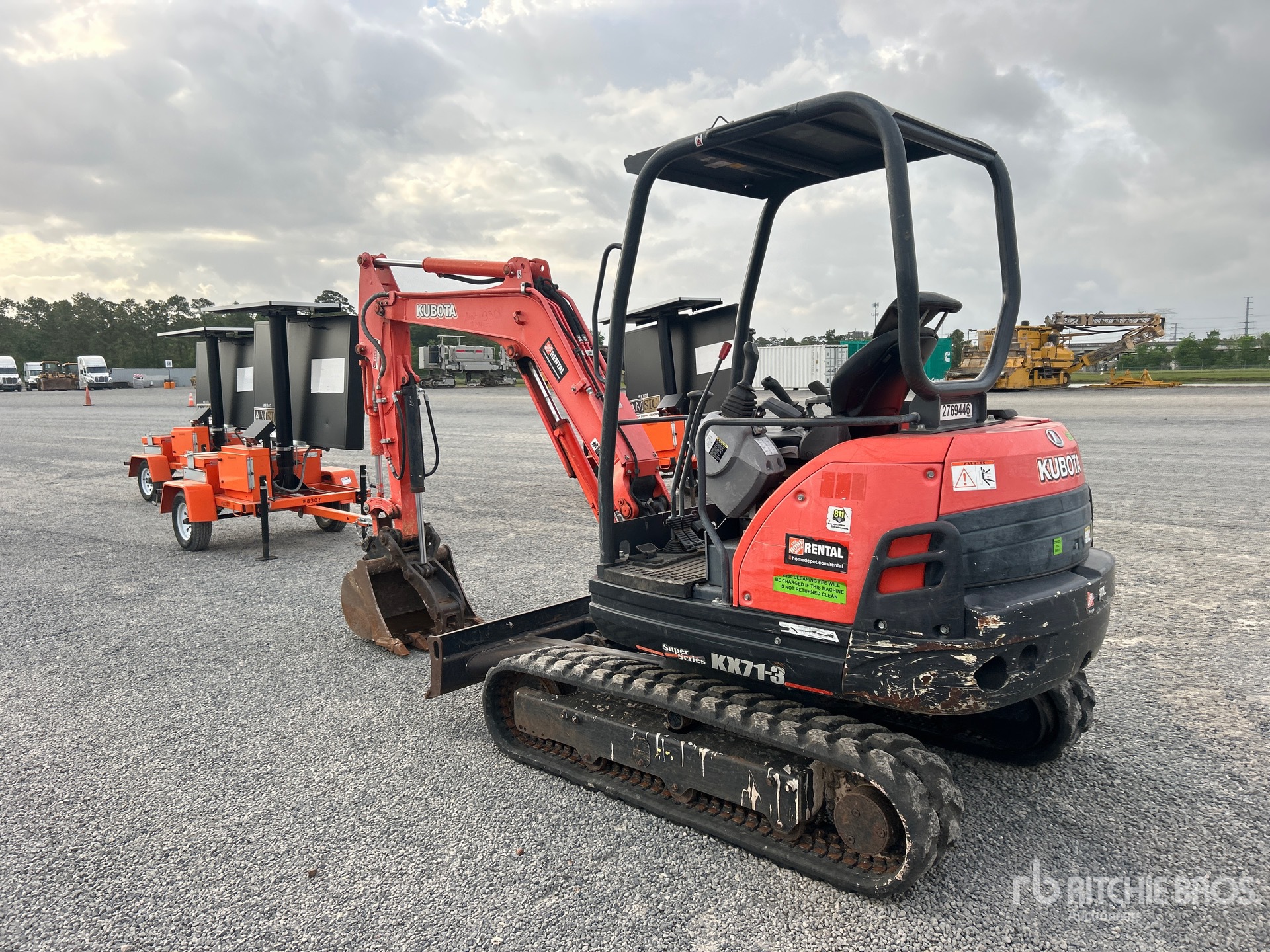 General Appearance with Picture, Left Rear Corner