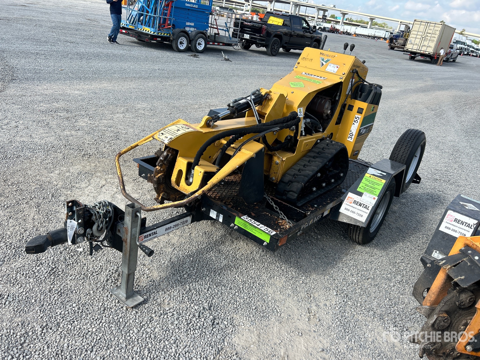 General Appearance with Bild, Ecke vorne links