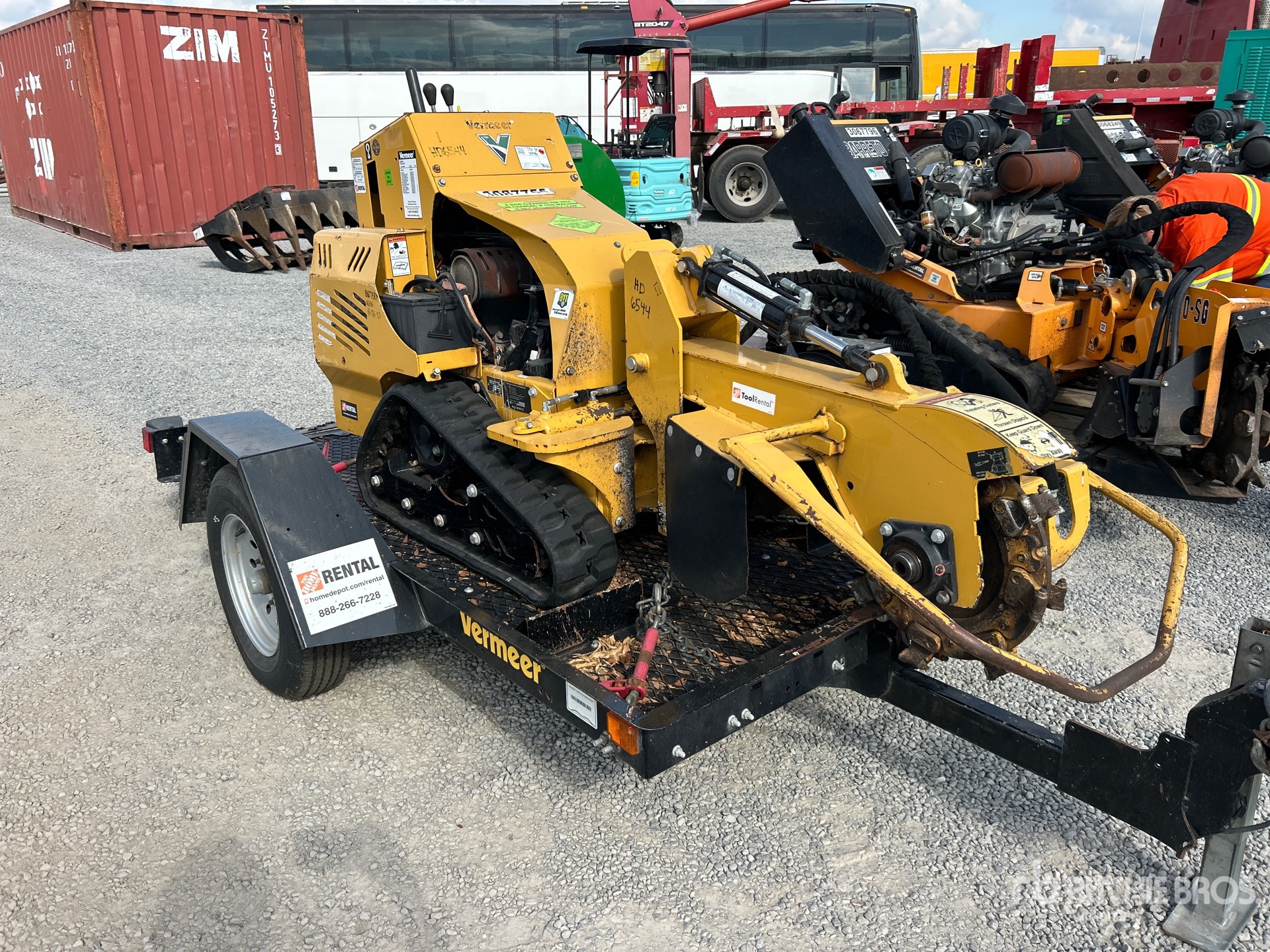 General Appearance with Bild, Ecke vorne rechts