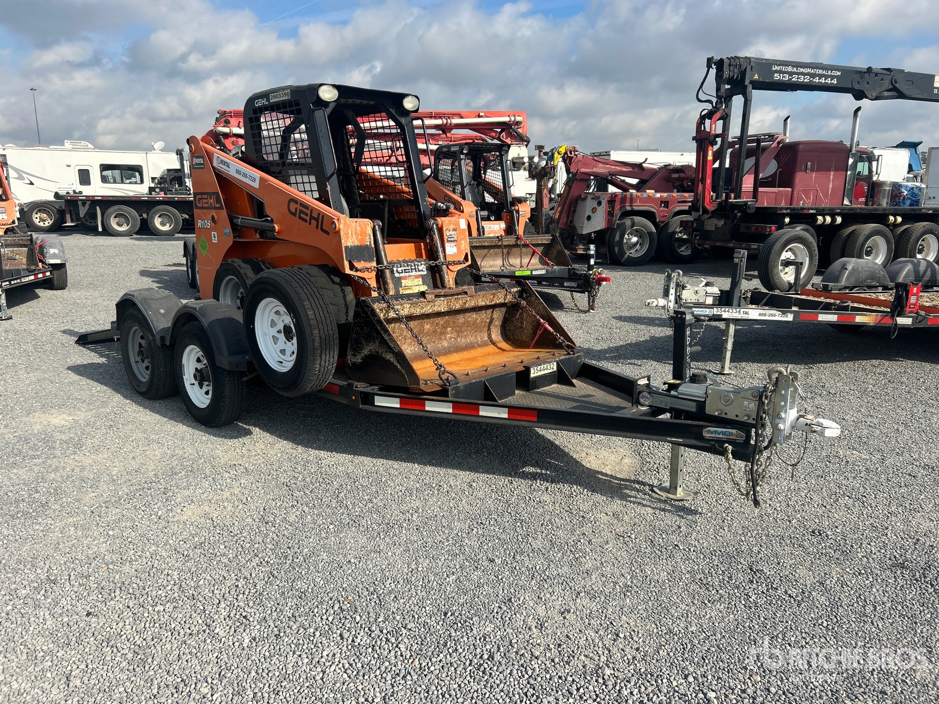 General Appearance with Picture, Right Front Corner