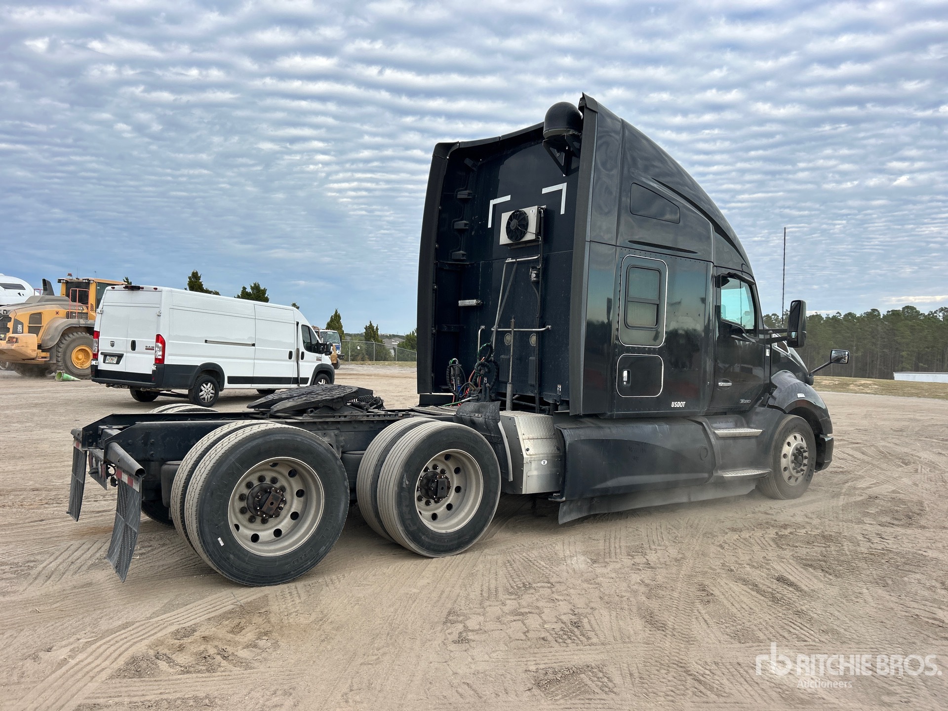 General Appearance with Bild, Ecke hinten rechts