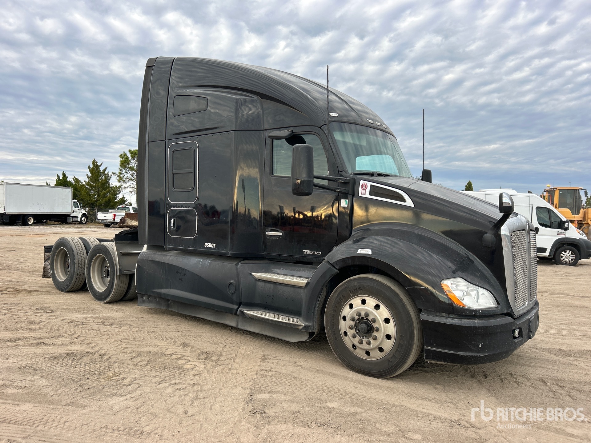 General Appearance with Bild, Ecke vorne rechts