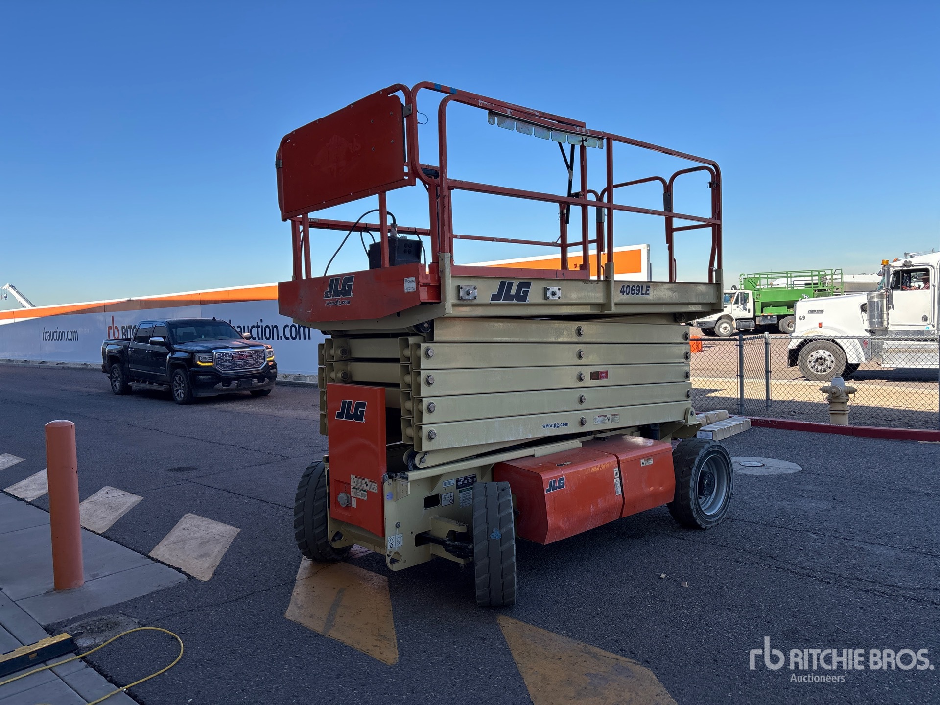 General Appearance with Picture, Left Front Corner