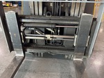 Hydraulics with Fork Positioning Cylinder (on fork carriage)