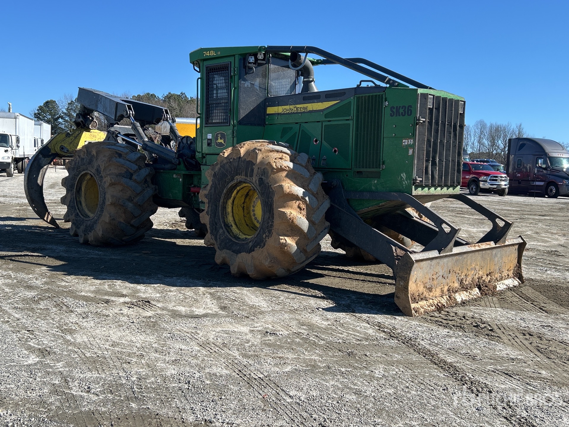 General Appearance with Picture, Right Front Corner