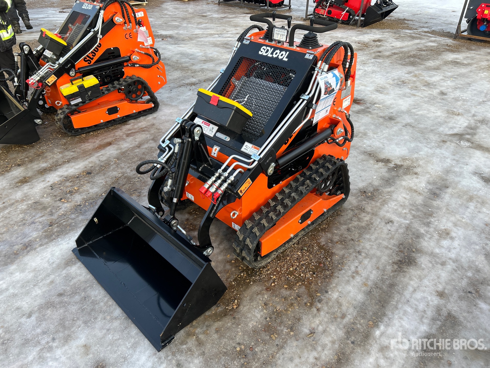 General Appearance with Bild, Ecke vorne links