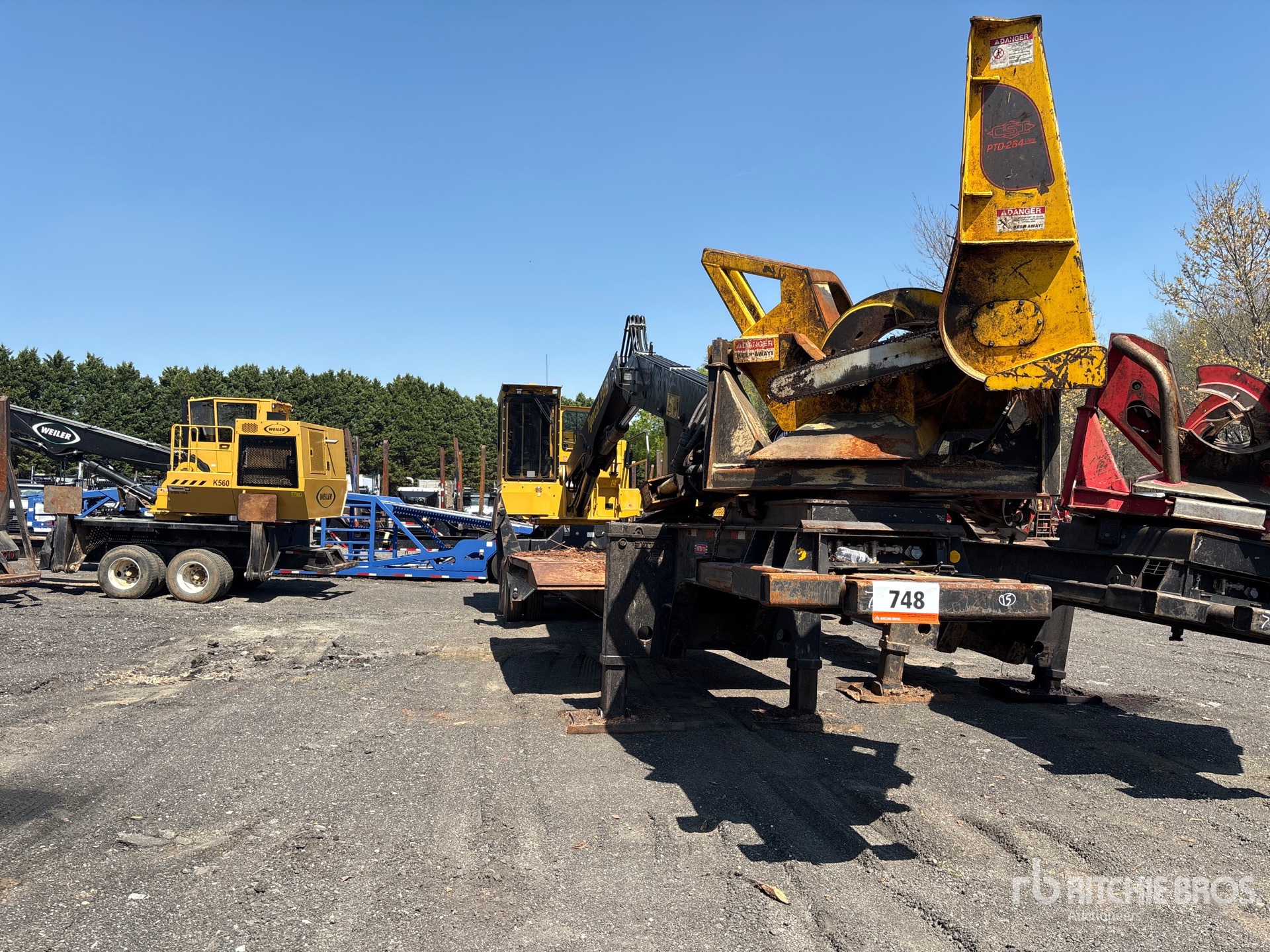 General Appearance with Bild, Ecke vorne rechts