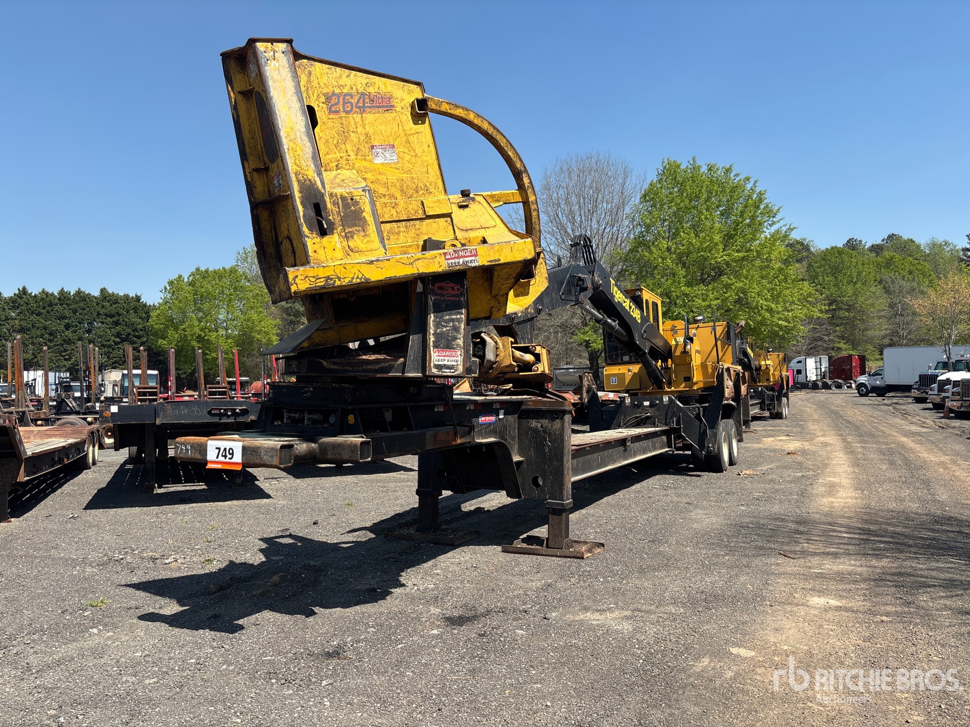 General Appearance with Bild, Ecke vorne links