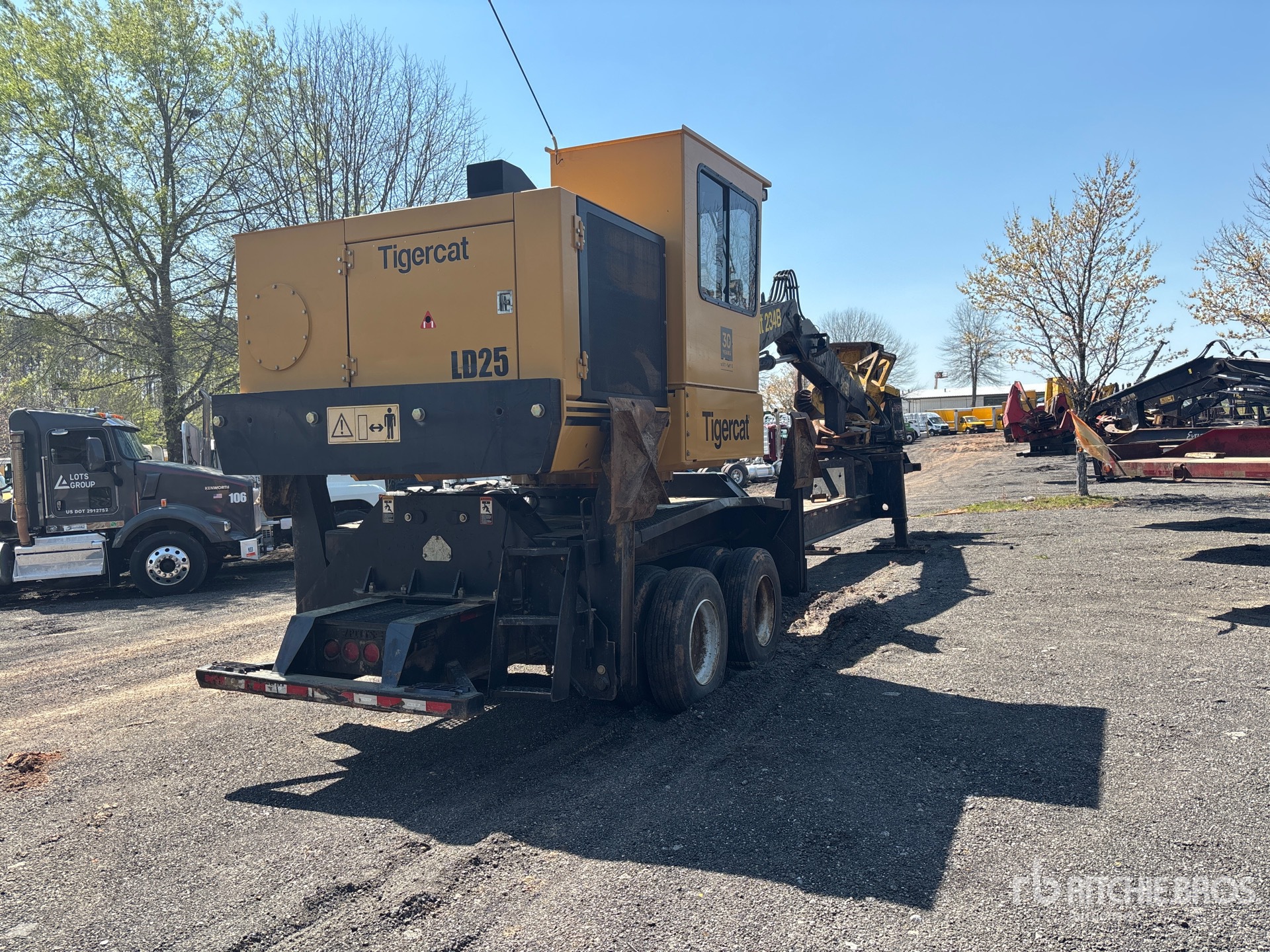 General Appearance with Bild, Ecke hinten rechts