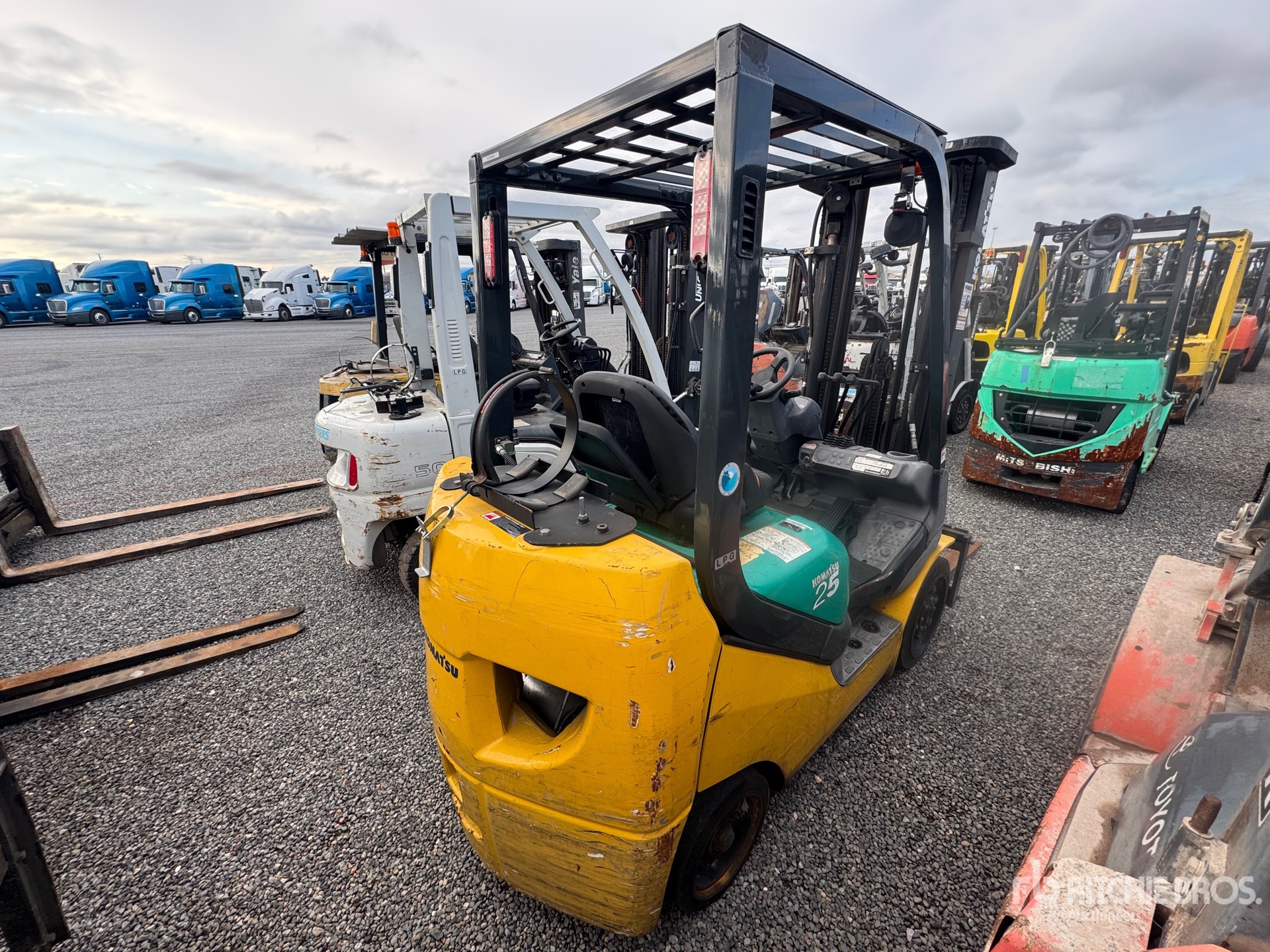 General Appearance with Bild, Ecke hinten rechts