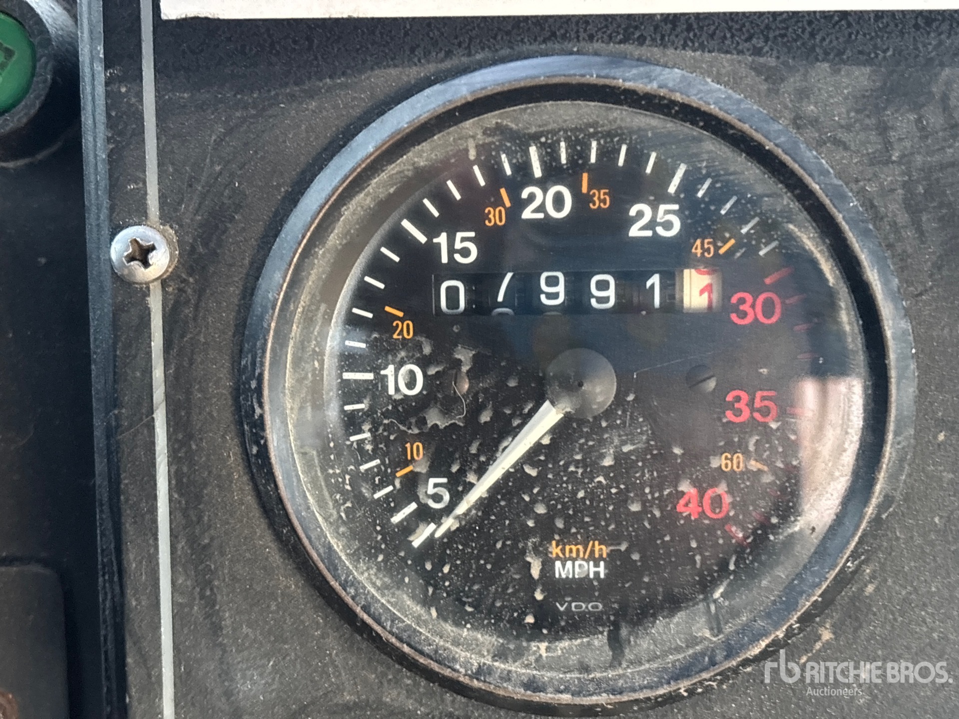General Appearance with Hour Meter / Odometer