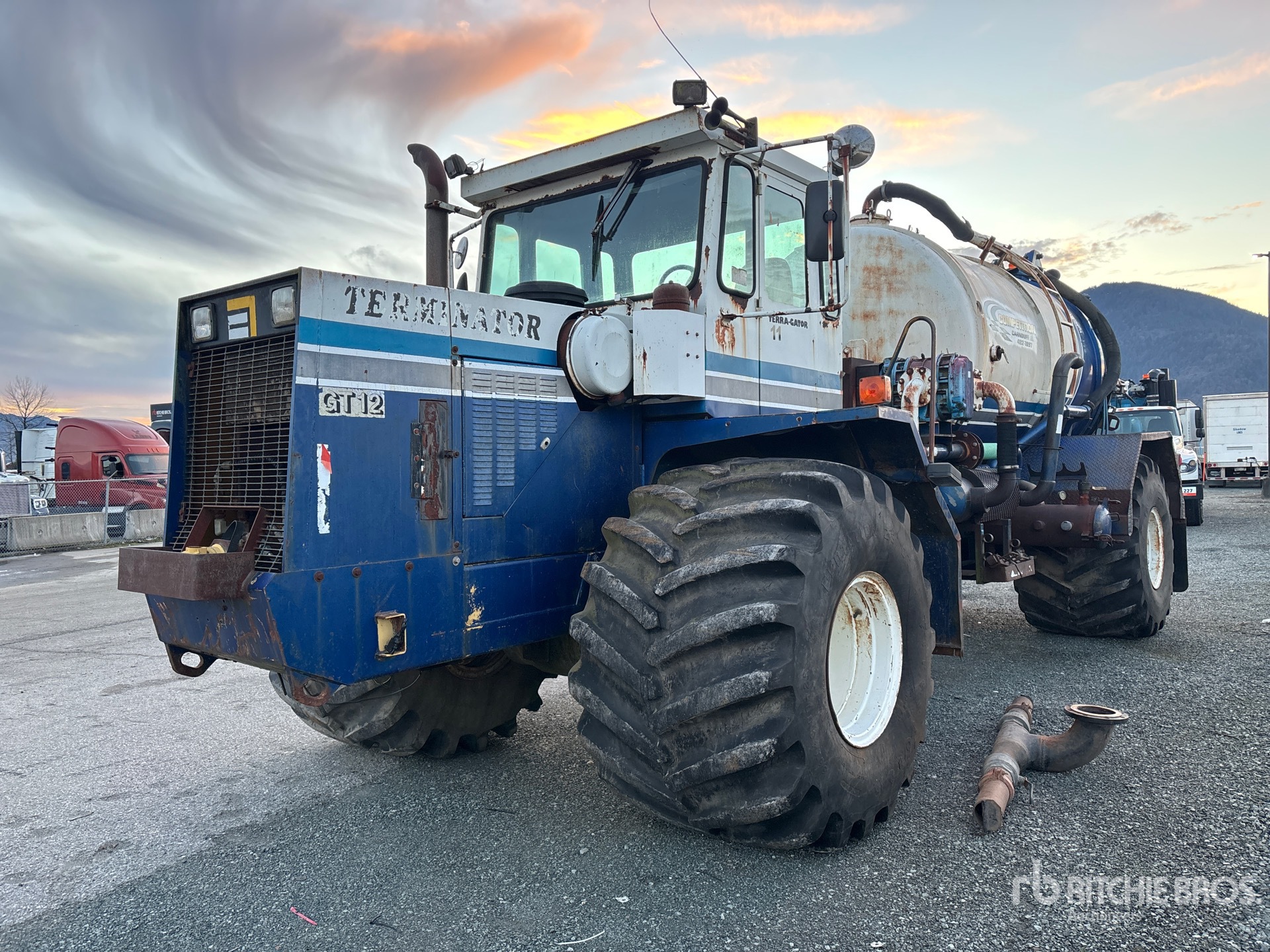 General Appearance with Picture, Left Front Corner