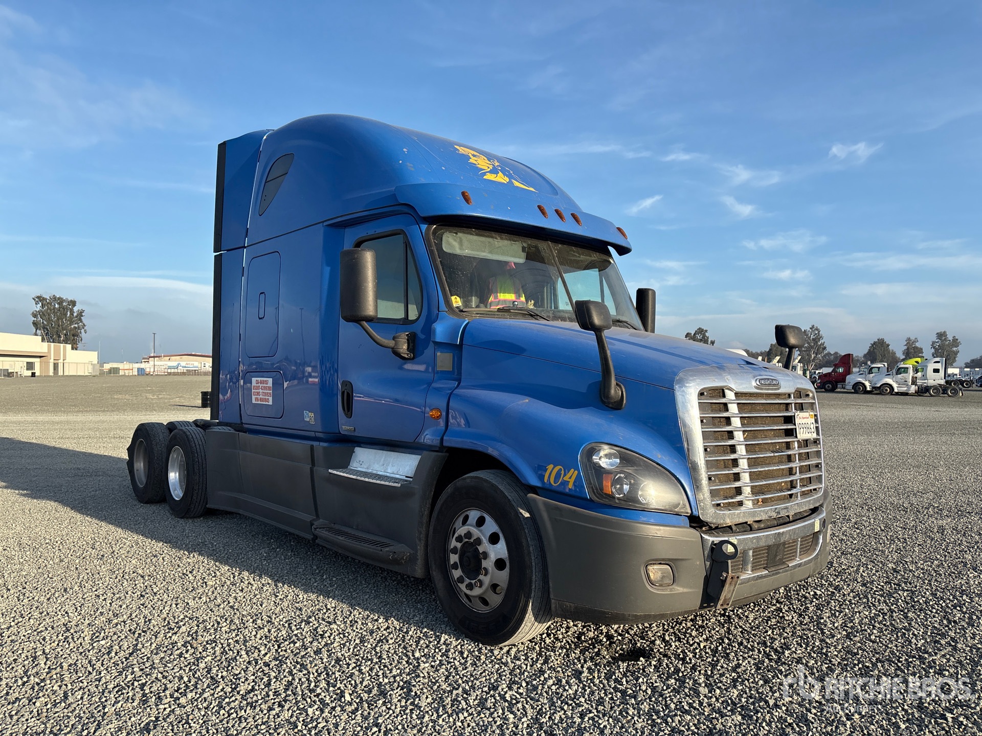 General Appearance with Image, coin avant droit