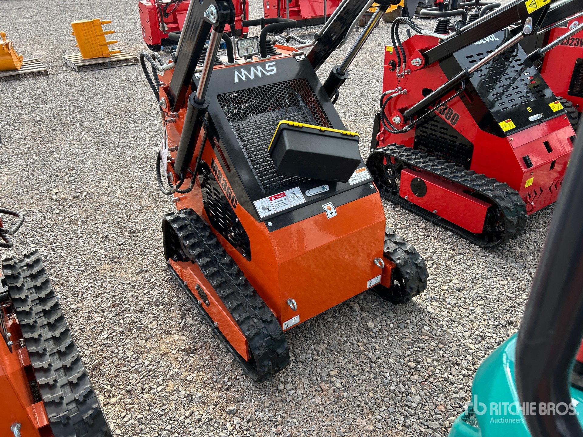 General Appearance with Picture, Right Front Corner