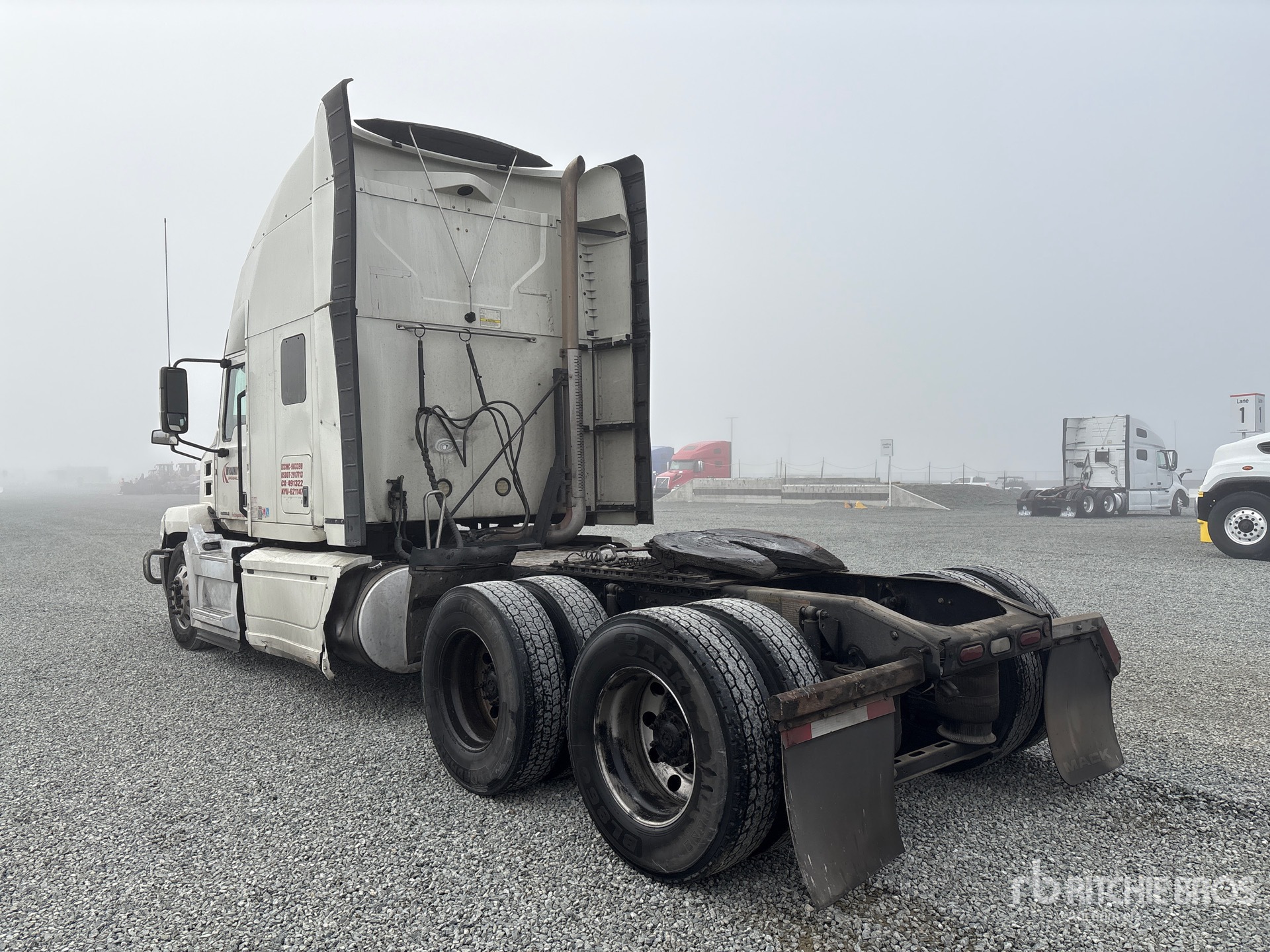 General Appearance with Foto, angolo posteriore sinistro