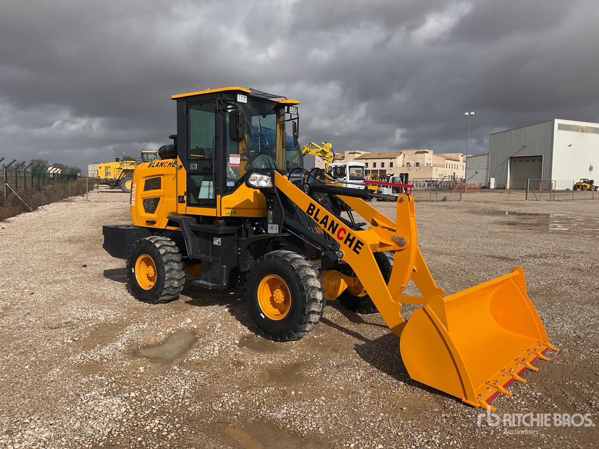 General Appearance with Picture, Right Front Corner