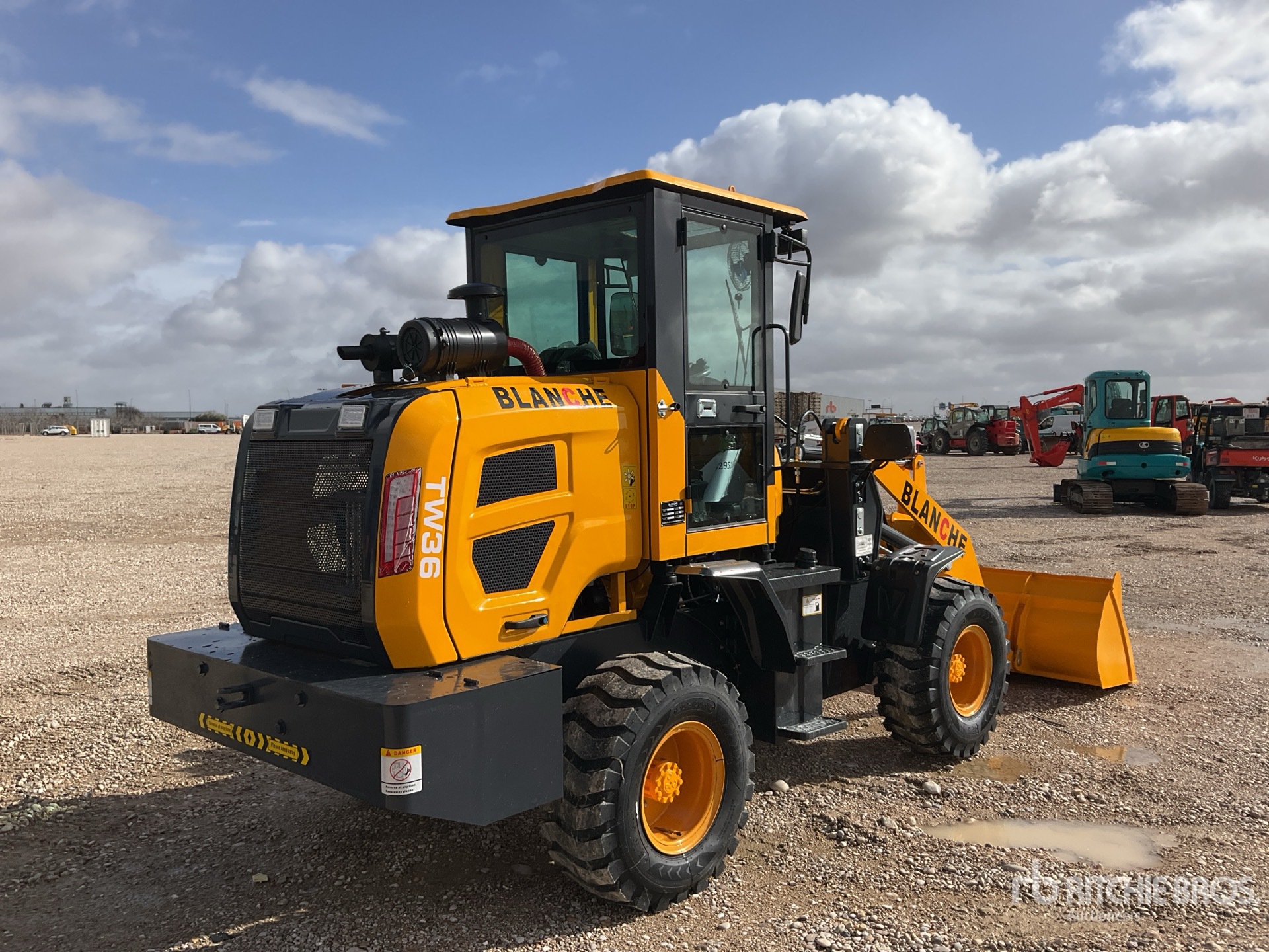 General Appearance with Picture, Right Rear Corner