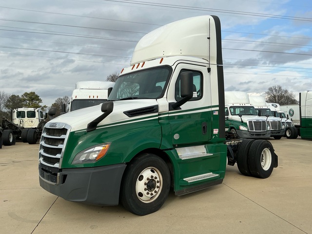 2019 Freightliner Cascadia 126 4x2 S/A Day Cab Truck Tractor