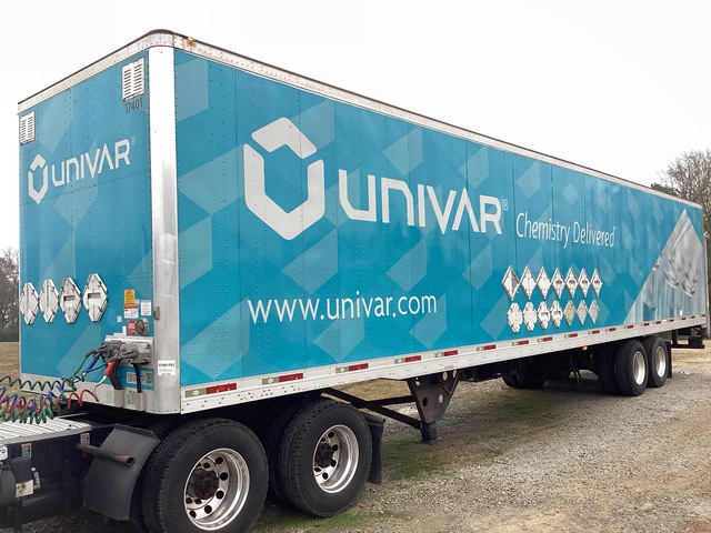 2017 Utility 48 ft x 102 in T/A Van Trailer