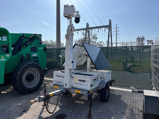 2017 Liveview V2MM S/A Solar Security Camera Trailer (Inoperable)