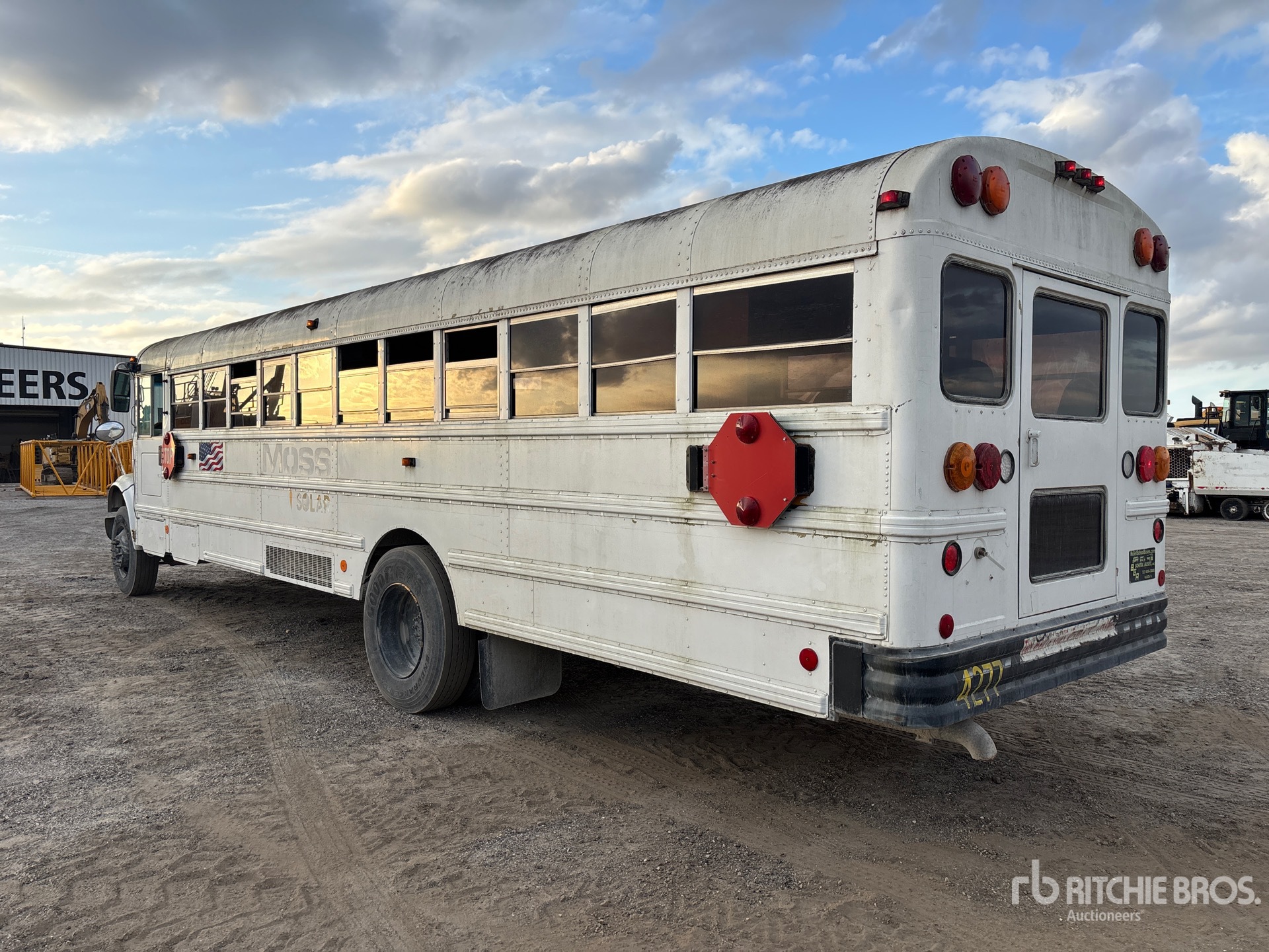 General Appearance with Imagen: esquina trasera izquierda