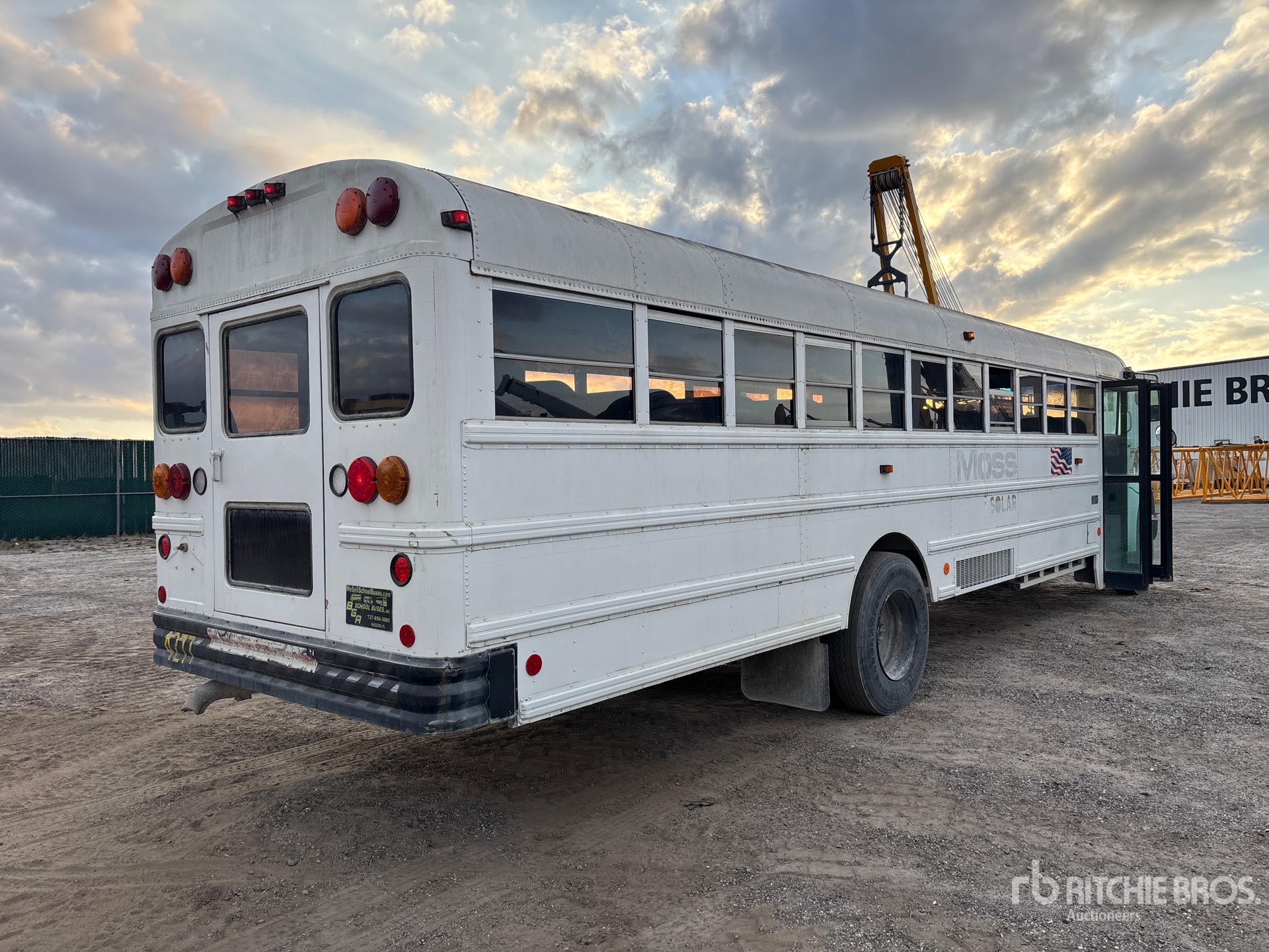 General Appearance with Imagen: esquina trasera derecha