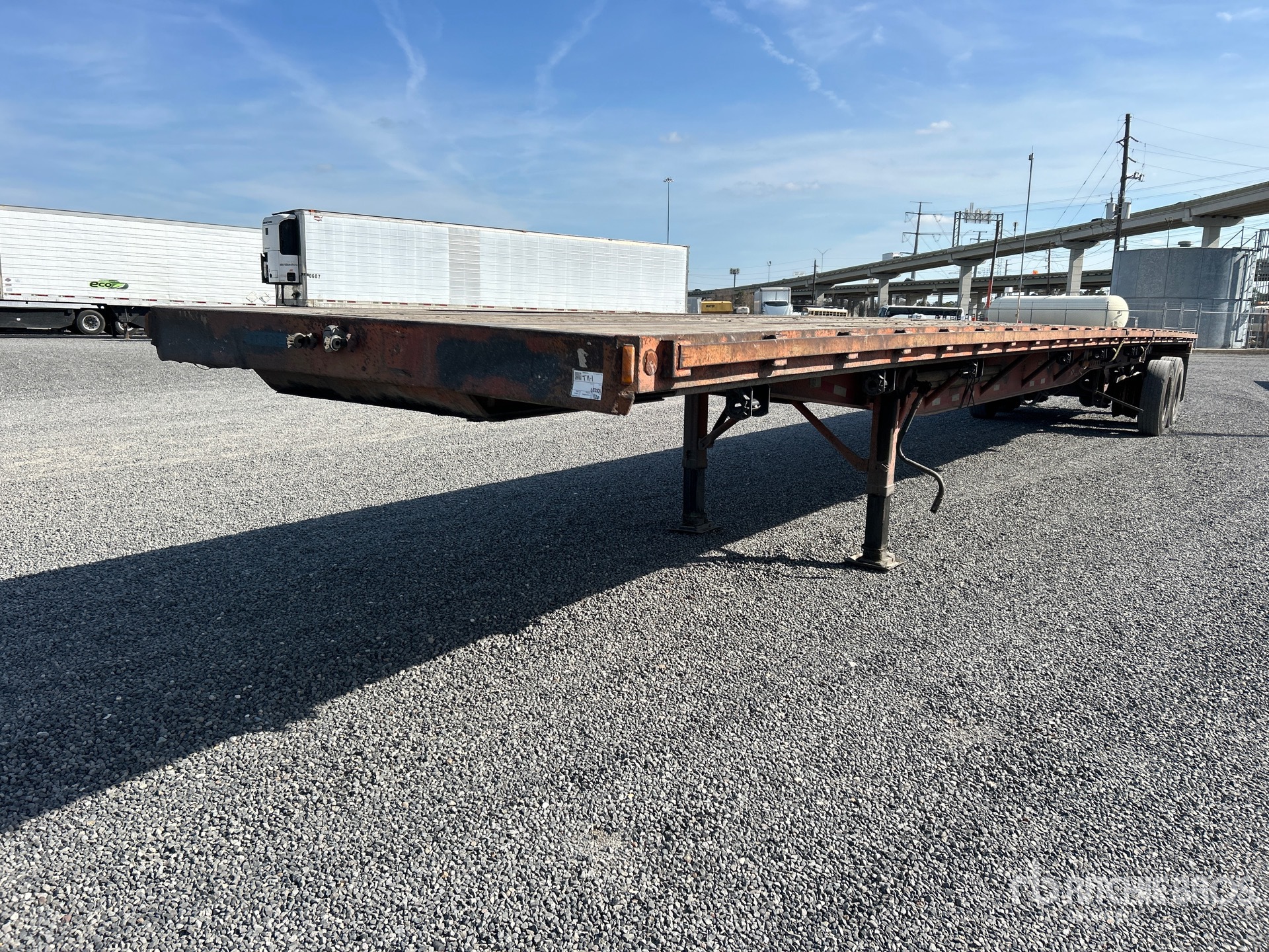 General Appearance with Bild, Ecke vorne links