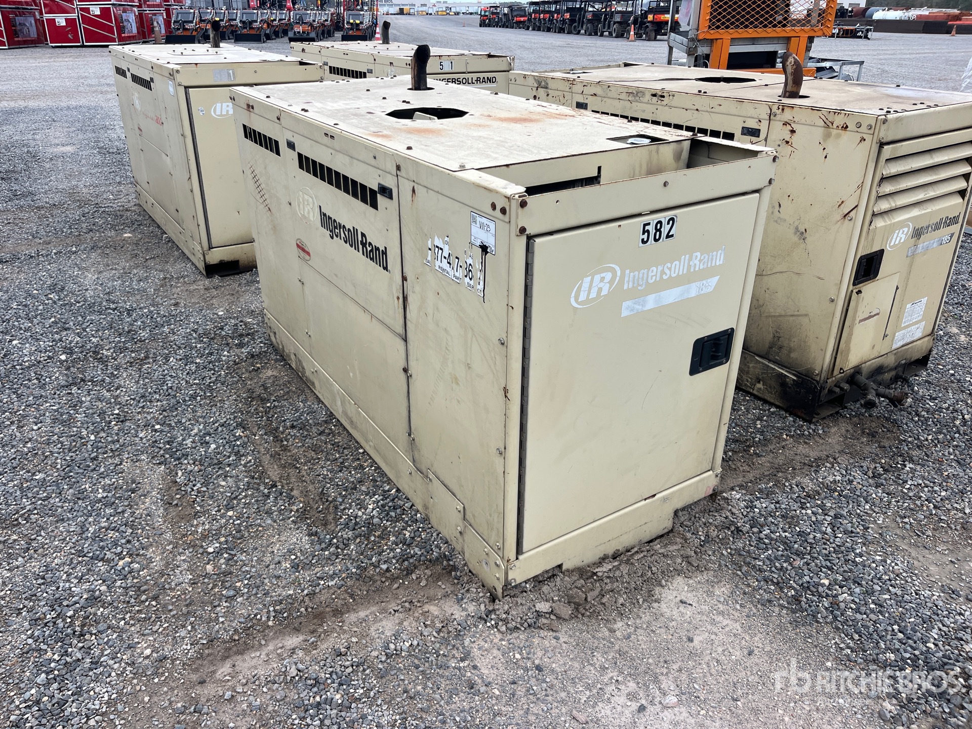 General Appearance with Bild, Ecke vorne links