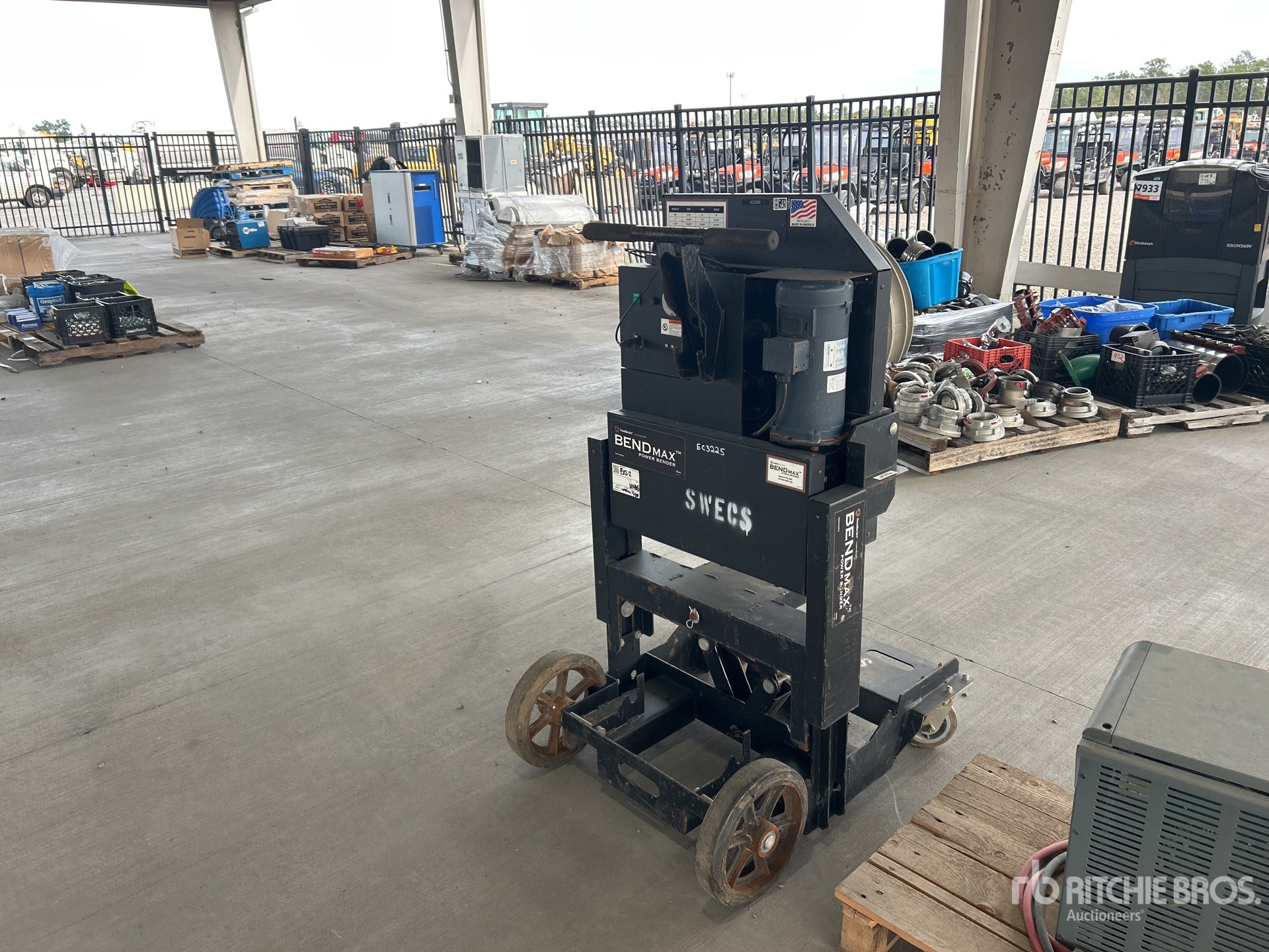 Aspect général with Image, coin arrière gauche