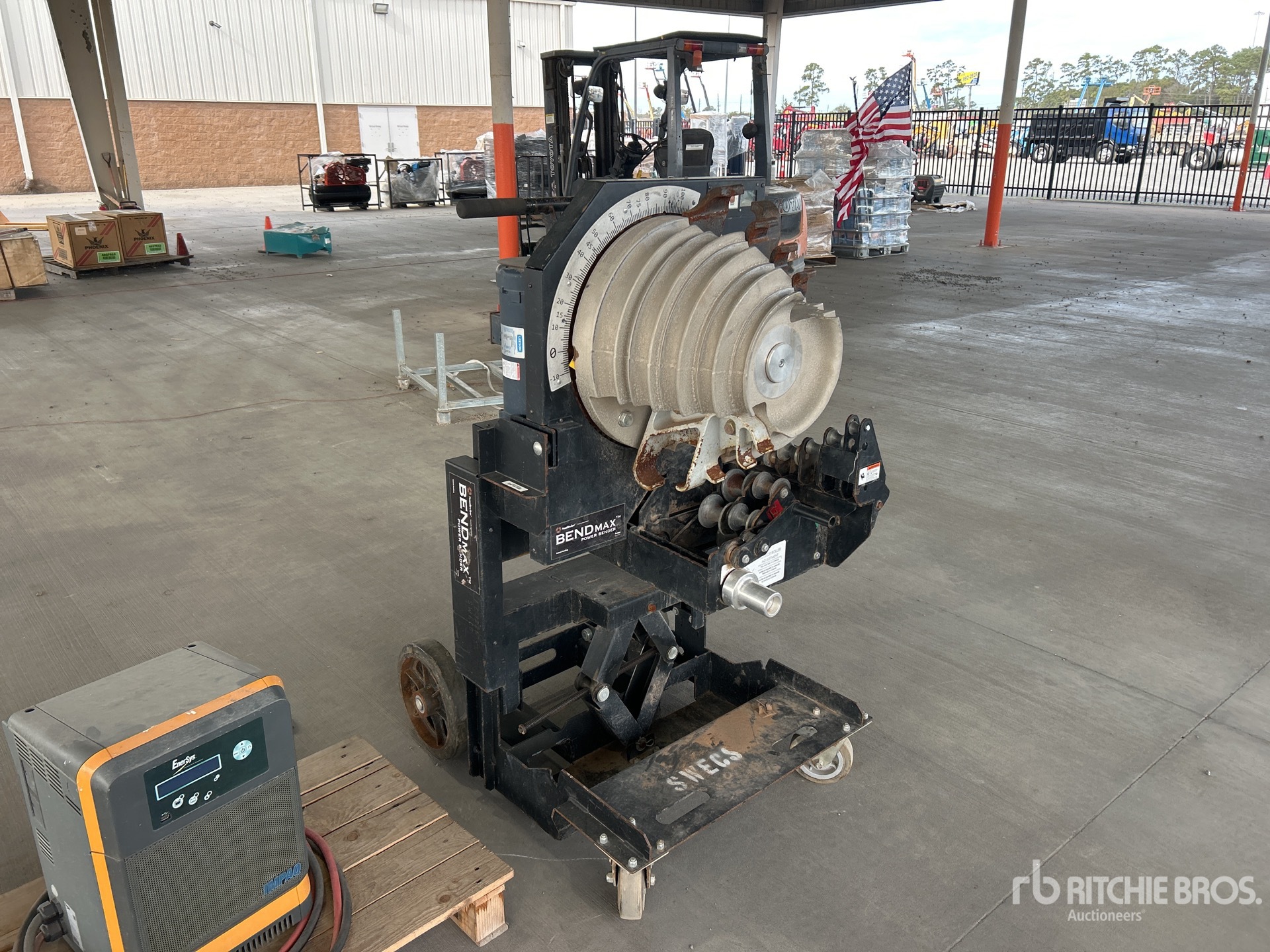 Aspect général with Image, coin avant gauche