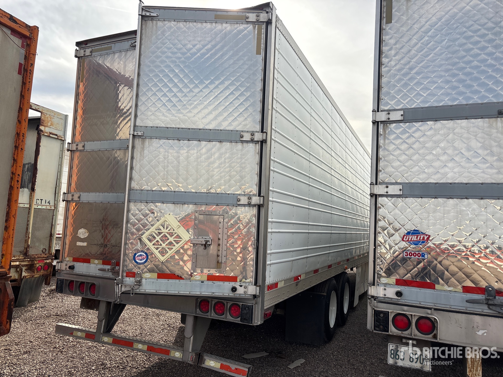 General Appearance with Foto, angolo anteriore sinistro