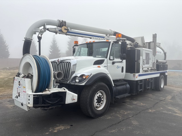 2009 VacCon V390LHA on 2009 International 7400 4x2 Vacuum Excavator Truck