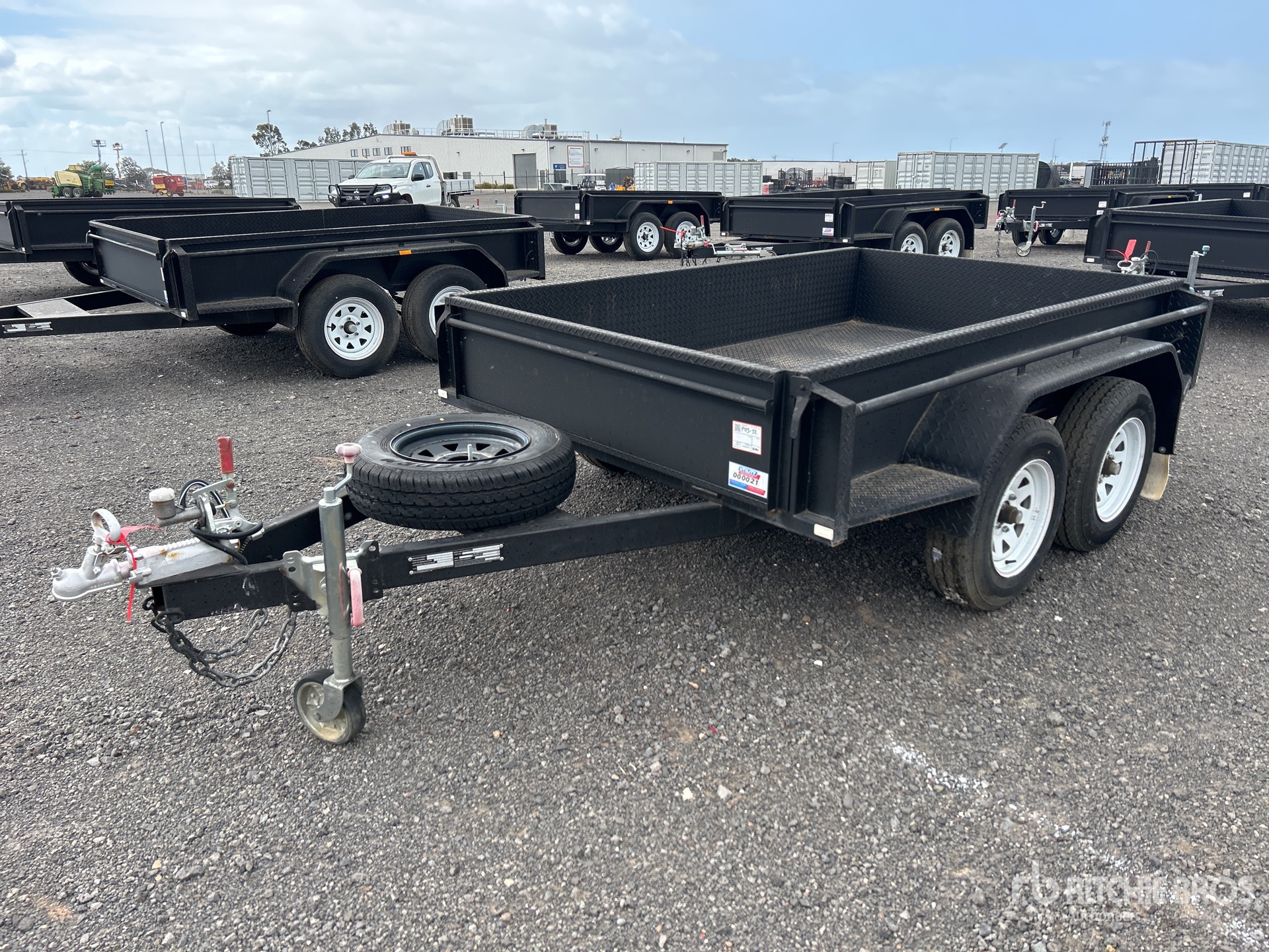 General Appearance with Picture, Right Front Corner