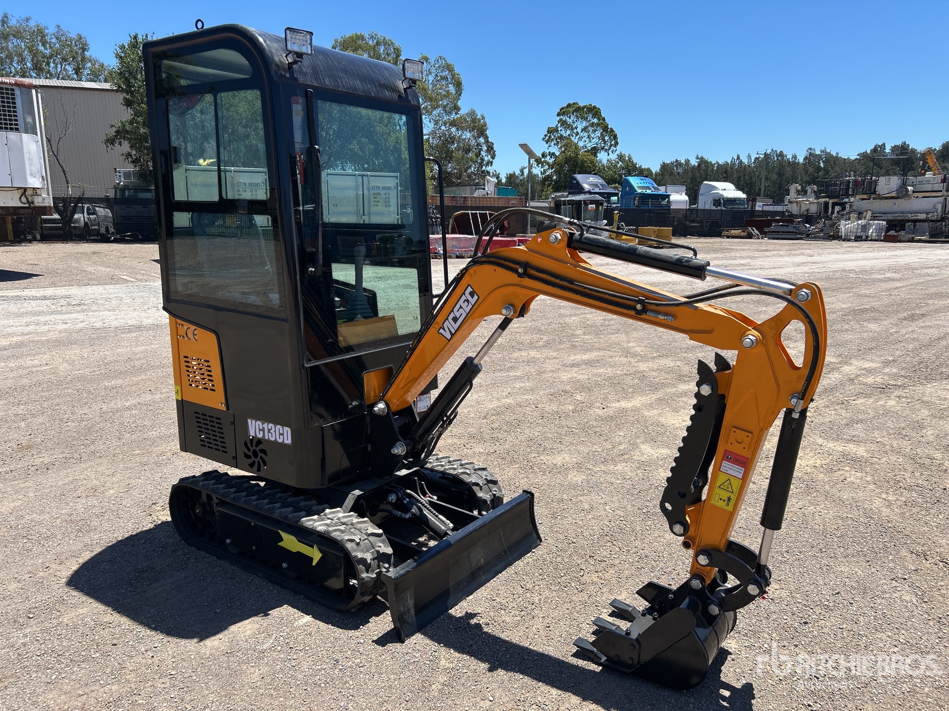 General Appearance with Bild, Ecke vorne rechts