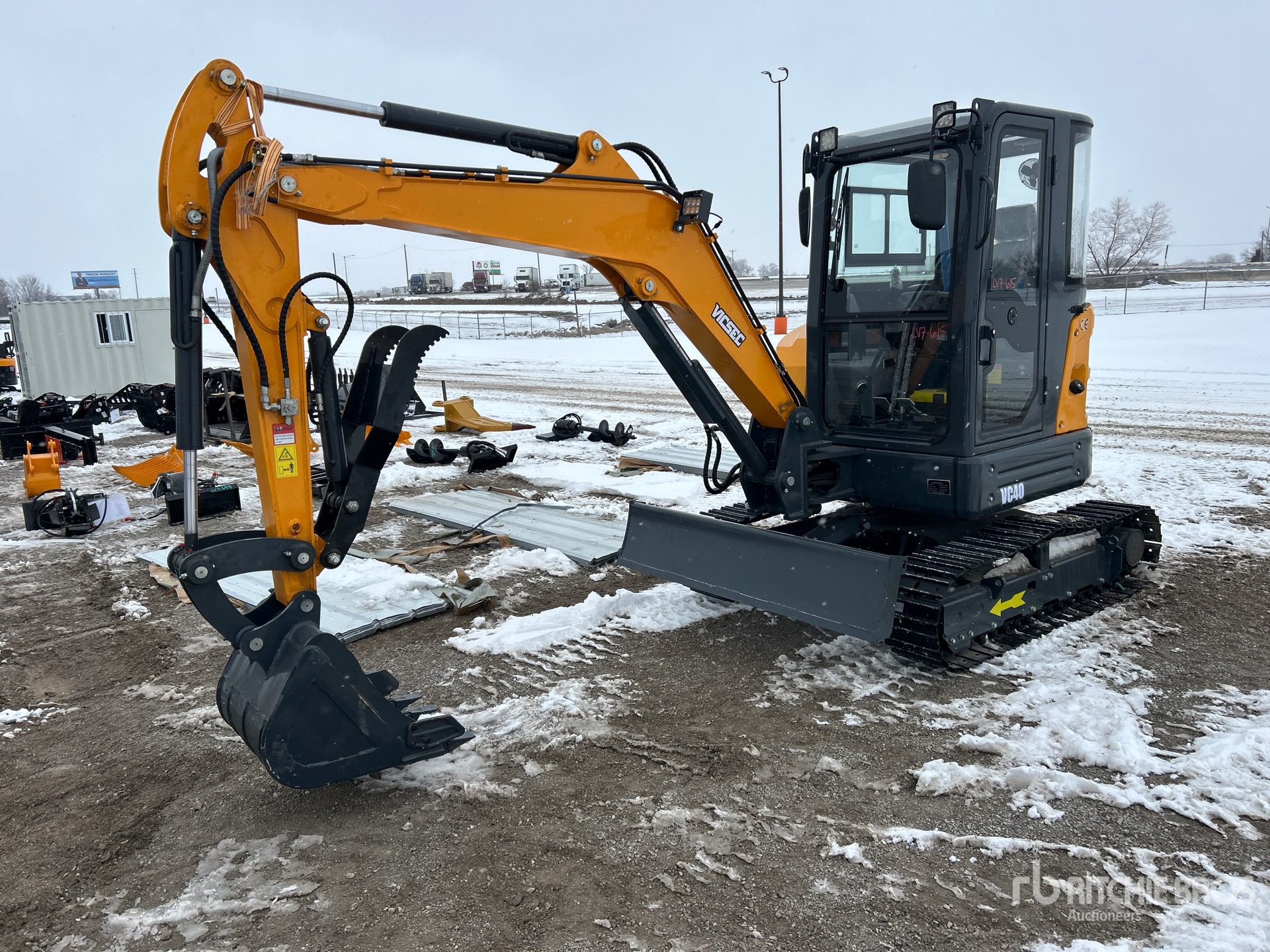 General Appearance with Picture, Left Front Corner