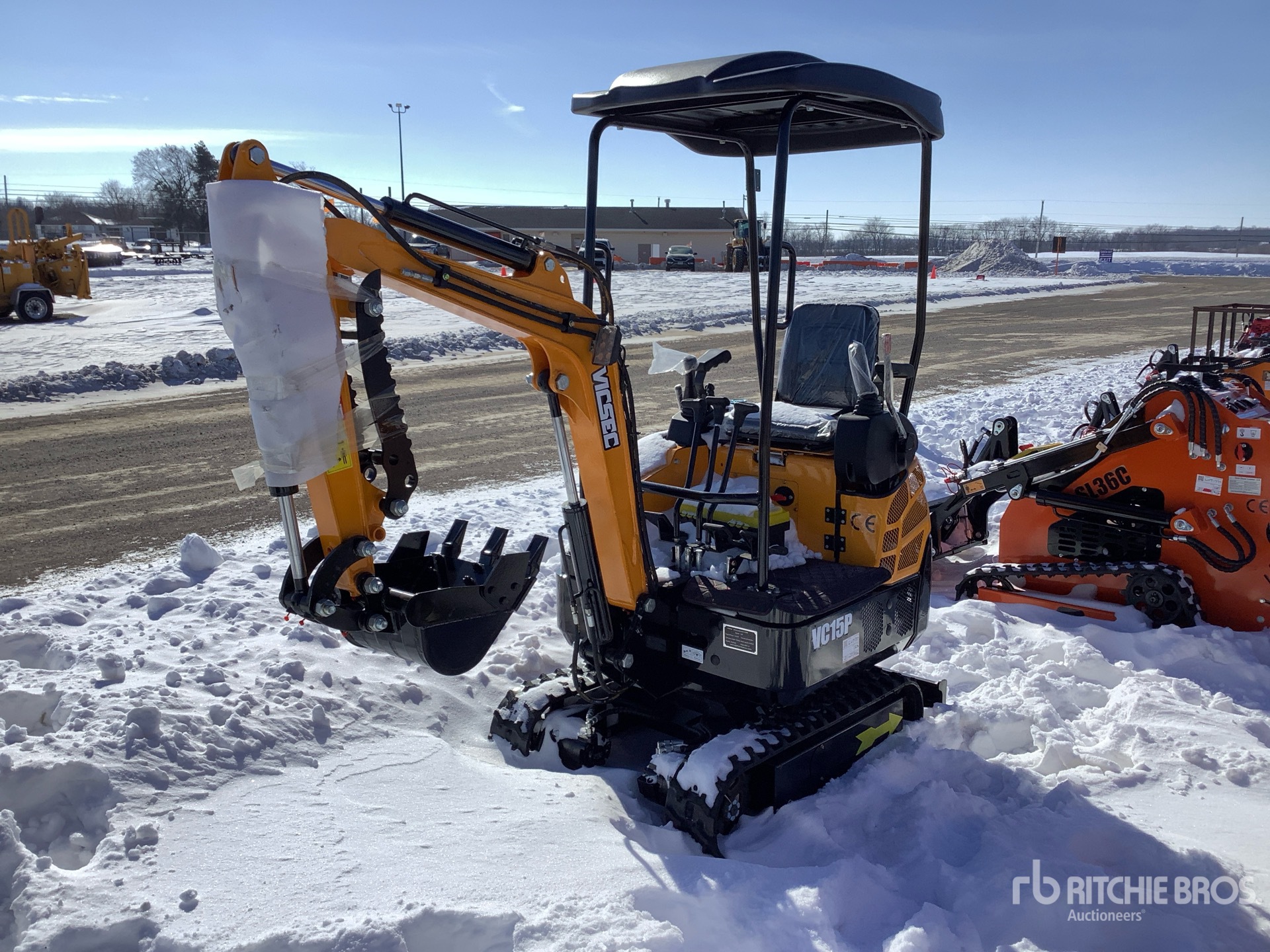 General Appearance with Picture, Left Front Corner