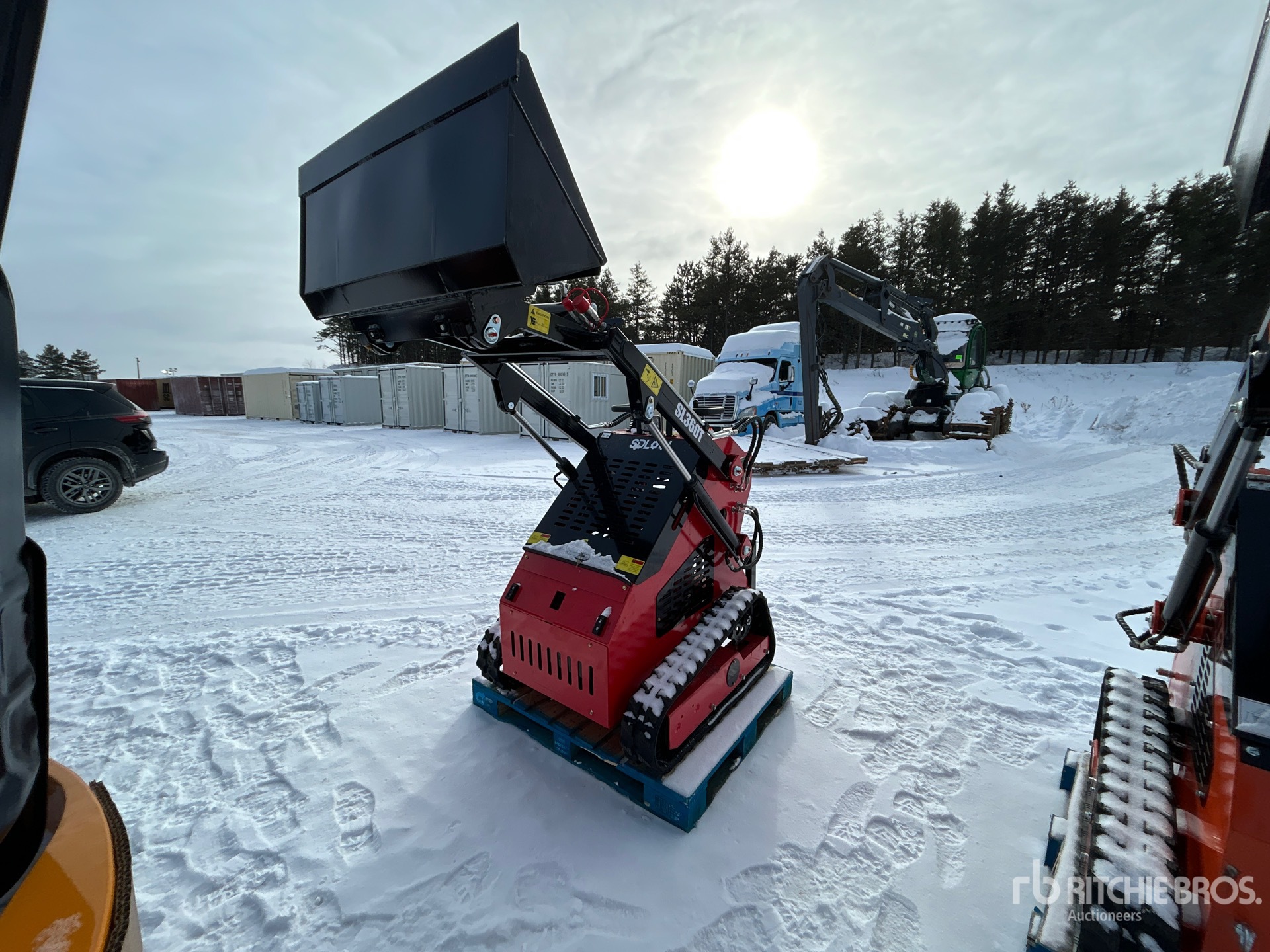 General Appearance with Picture, Left Front Corner