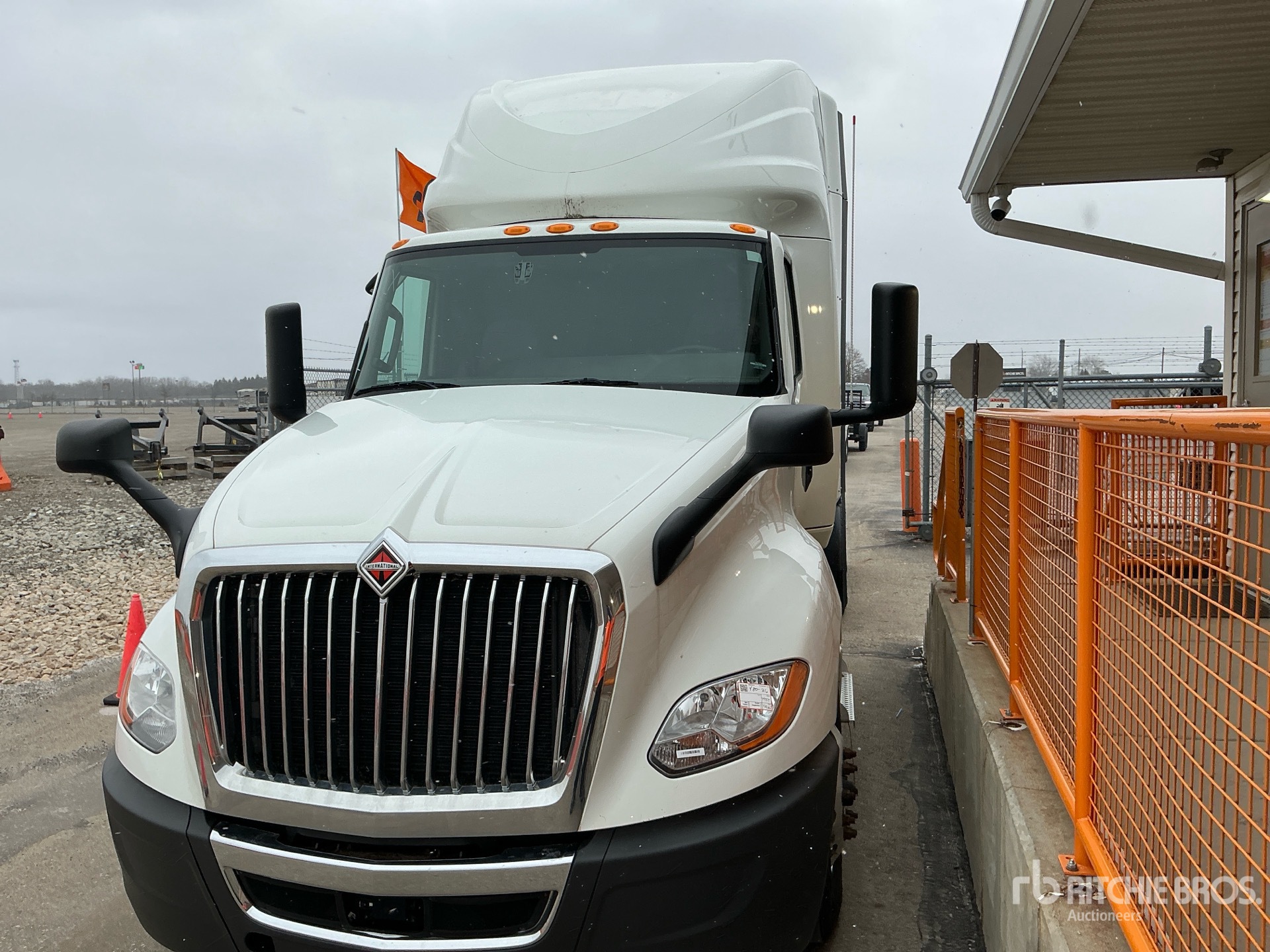 General Appearance with Featured Photo