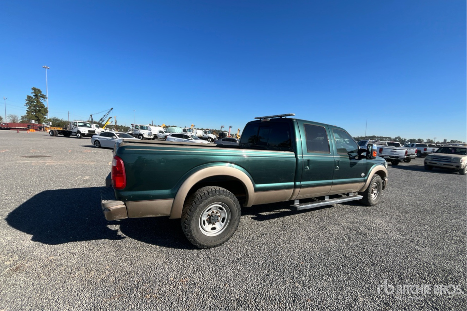 General Appearance with Imagen: esquina trasera derecha