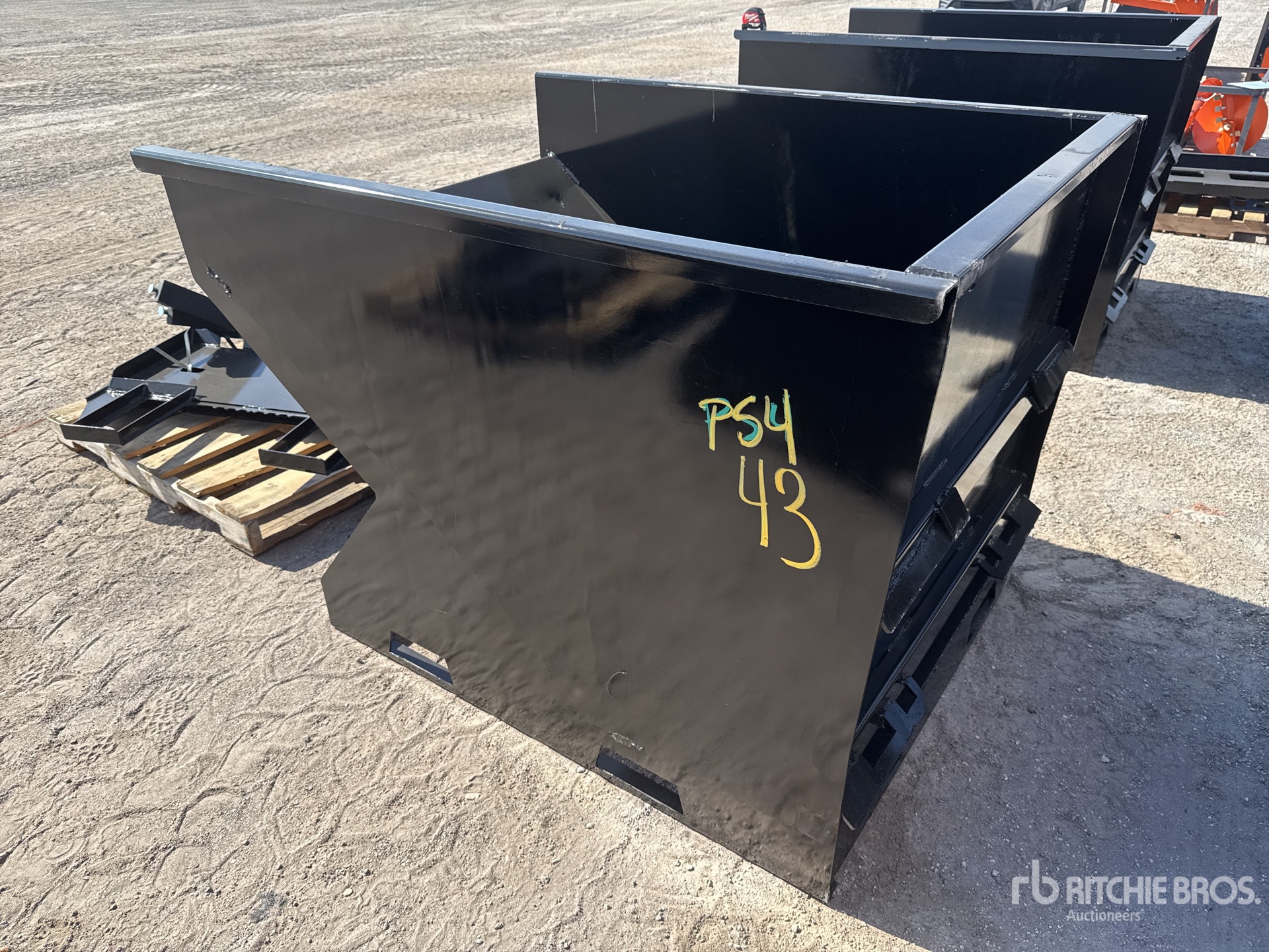 General Appearance with Foto, angolo posteriore sinistro