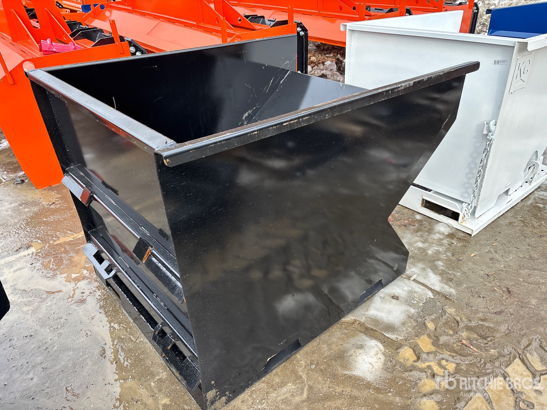 General Appearance with Bild, Ecke hinten rechts