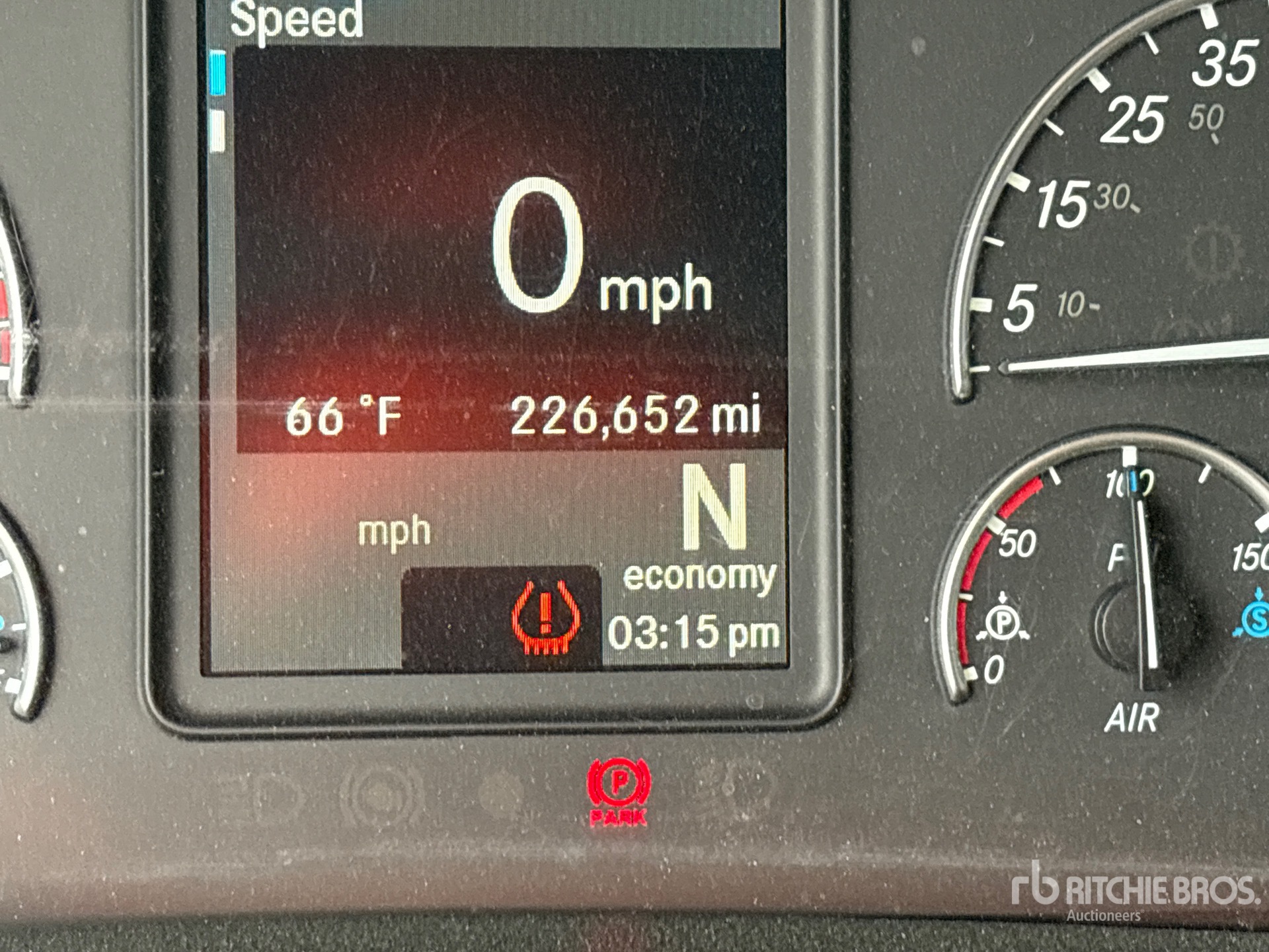 2023 Freightliner CASCADIA 126