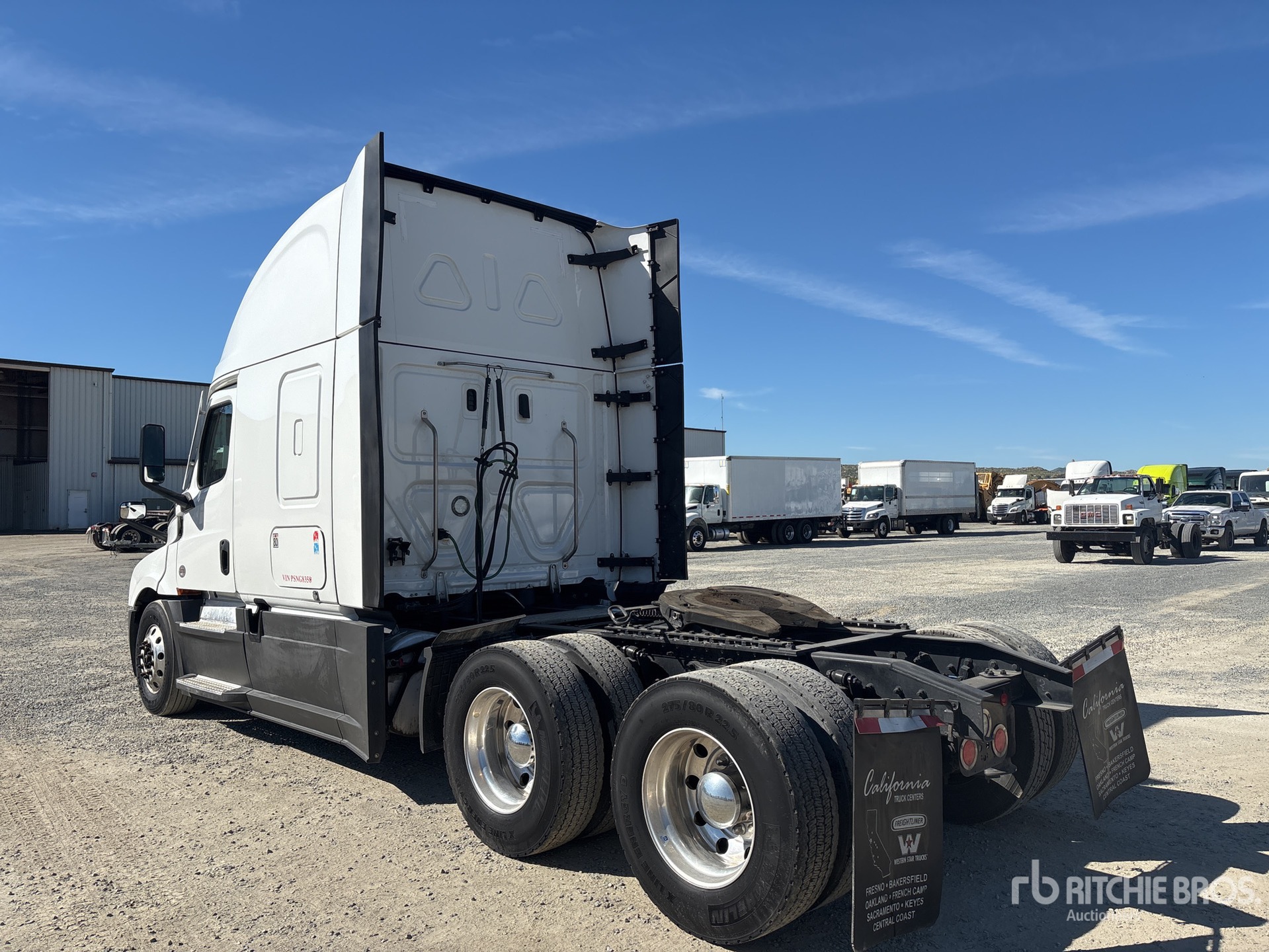 2023 Freightliner CASCADIA 126