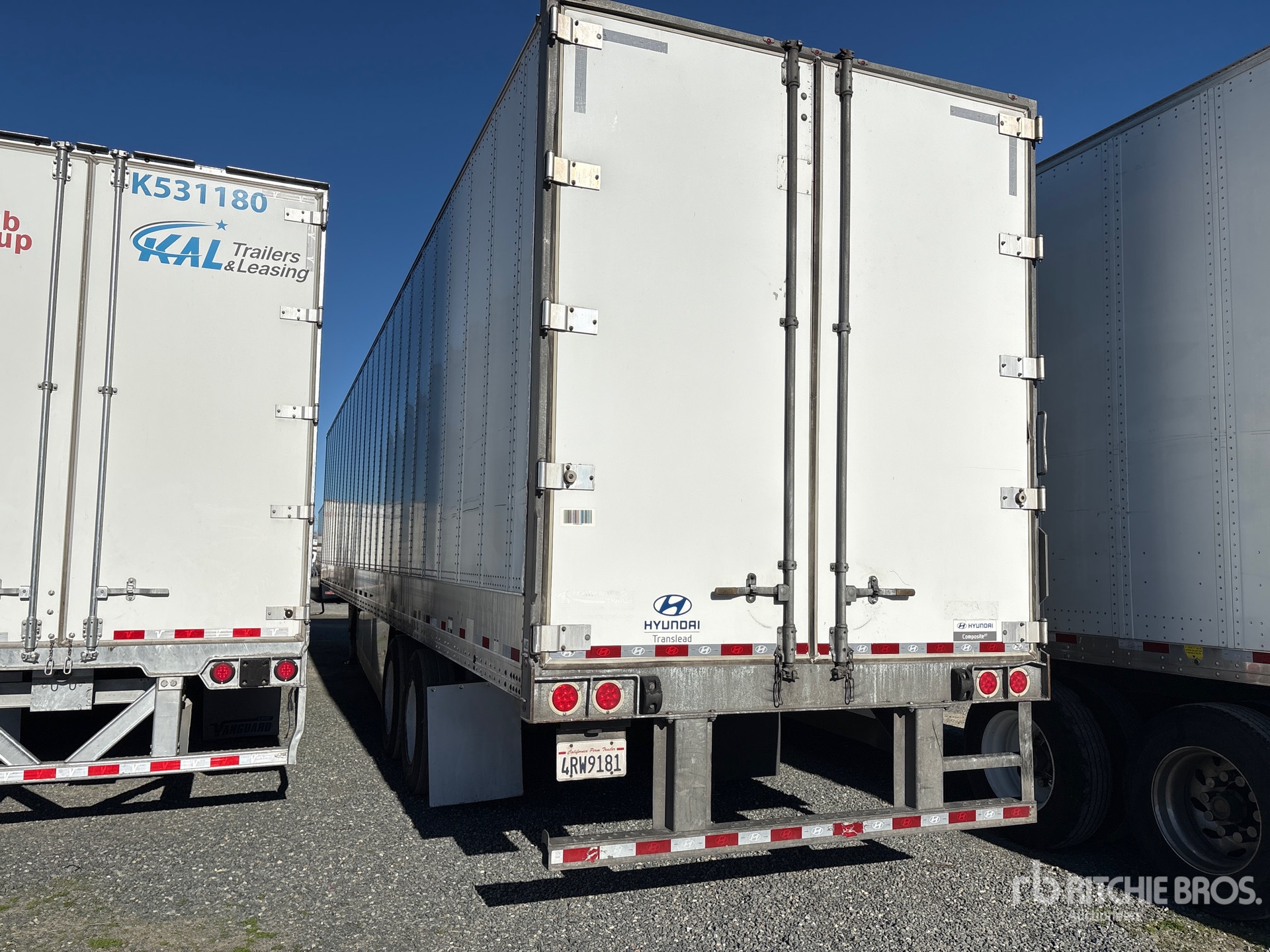 General Appearance with Foto, angolo posteriore sinistro