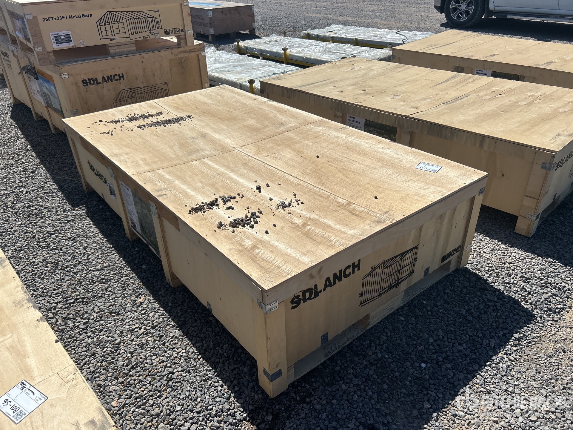 General Appearance with Picture, Left Rear Corner